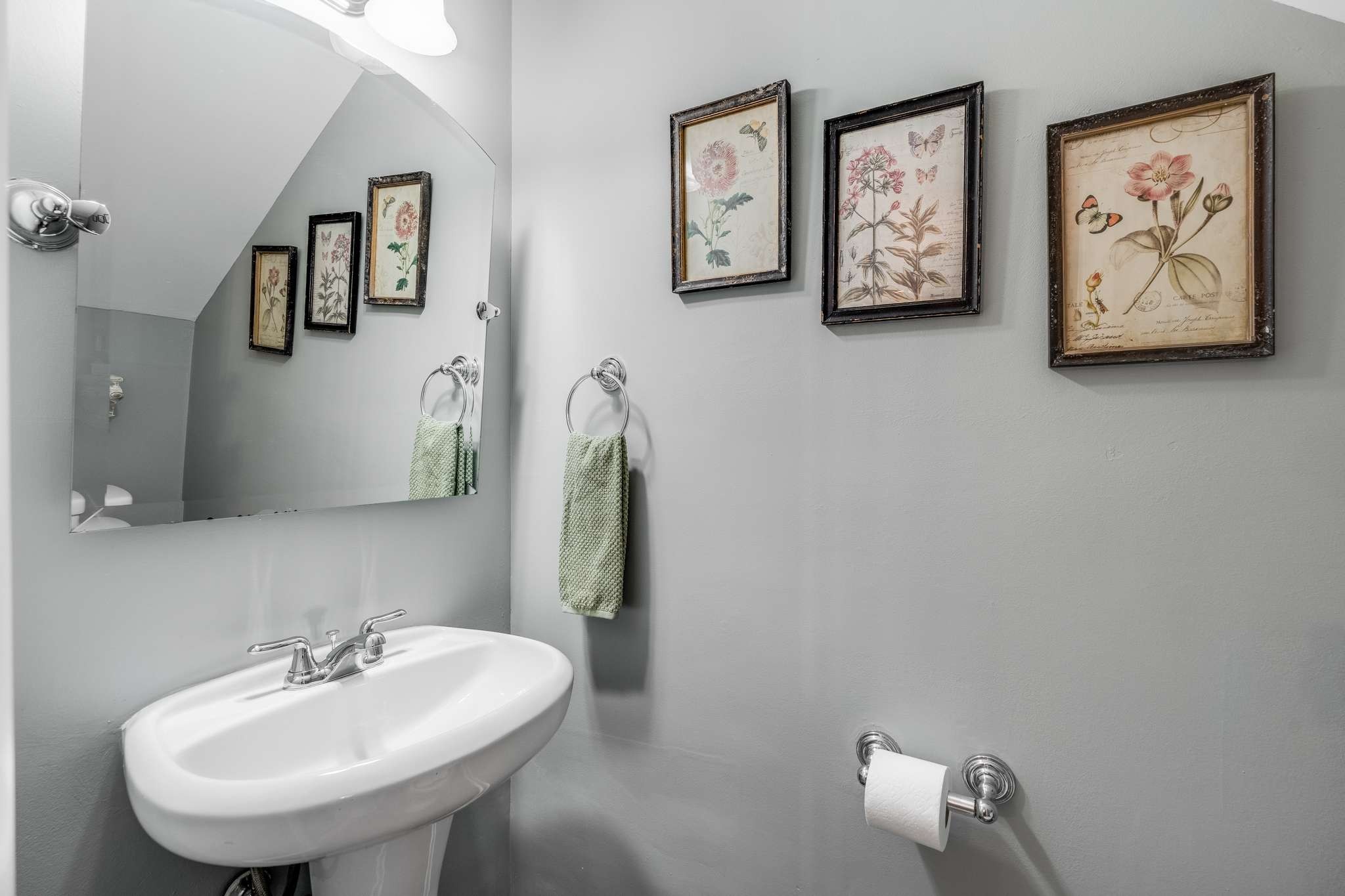 2097 Graybar Ln Unit: D2