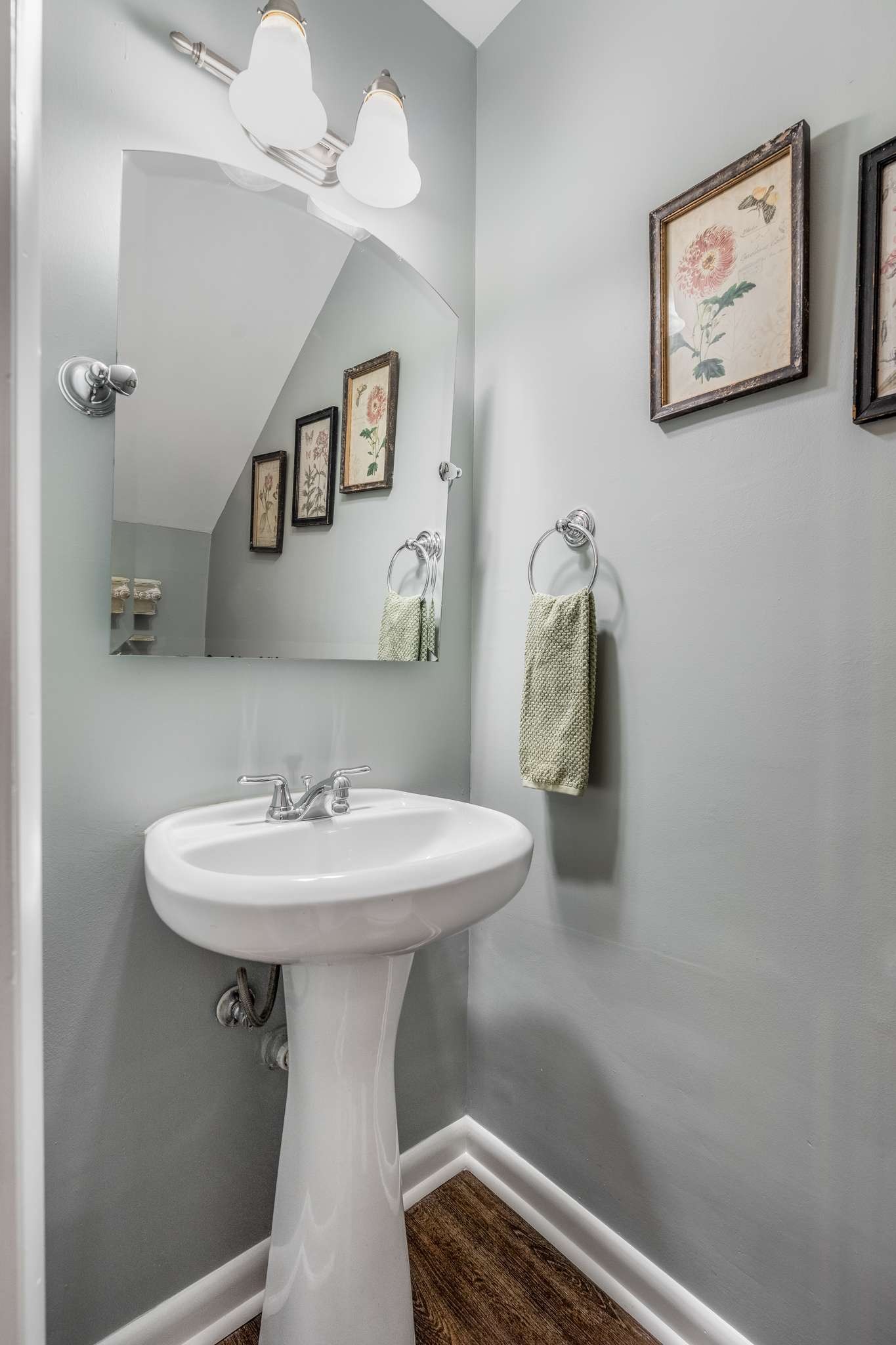 2097 Graybar Ln Unit: D2