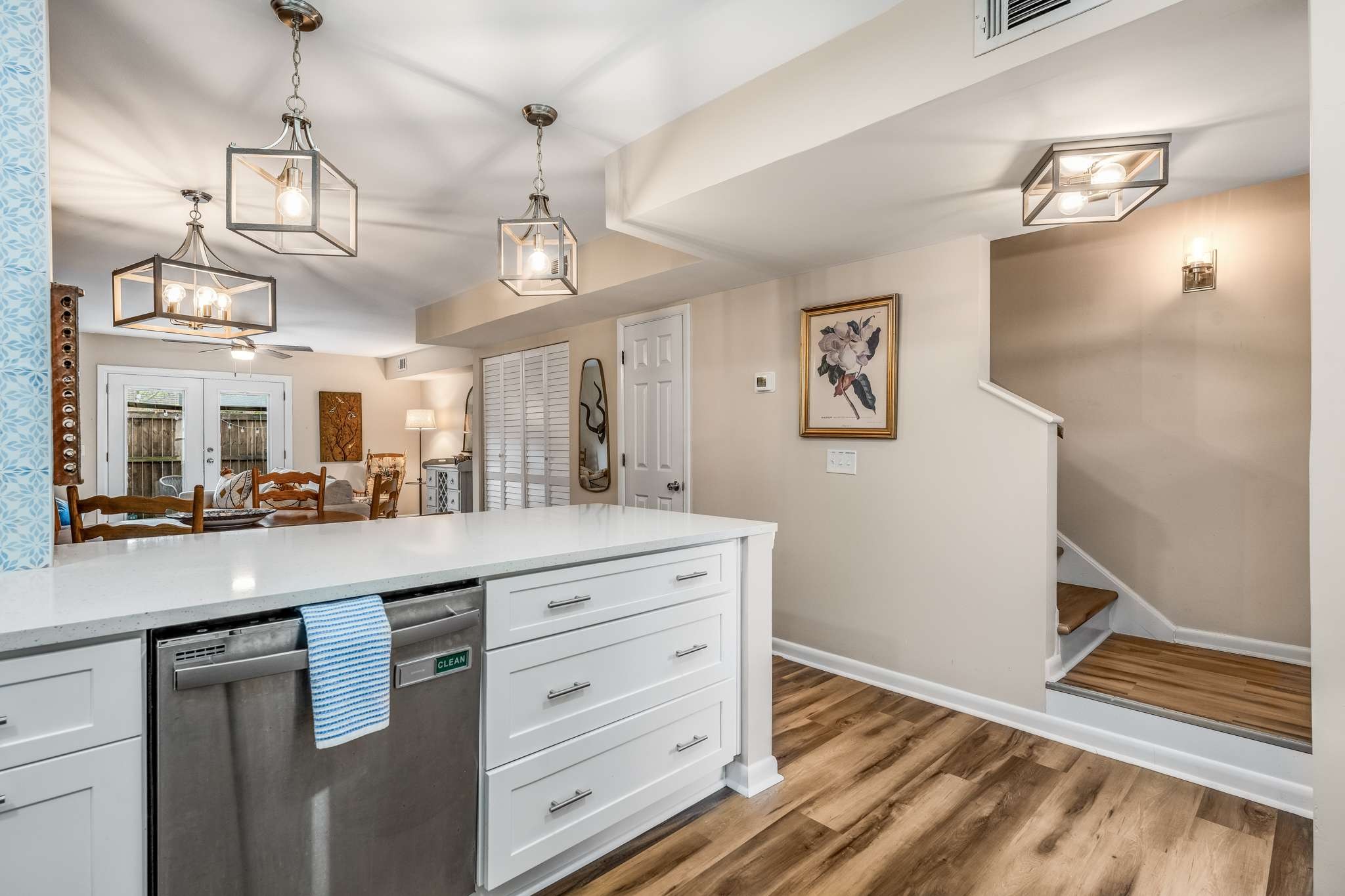 2097 Graybar Ln Unit: D2
