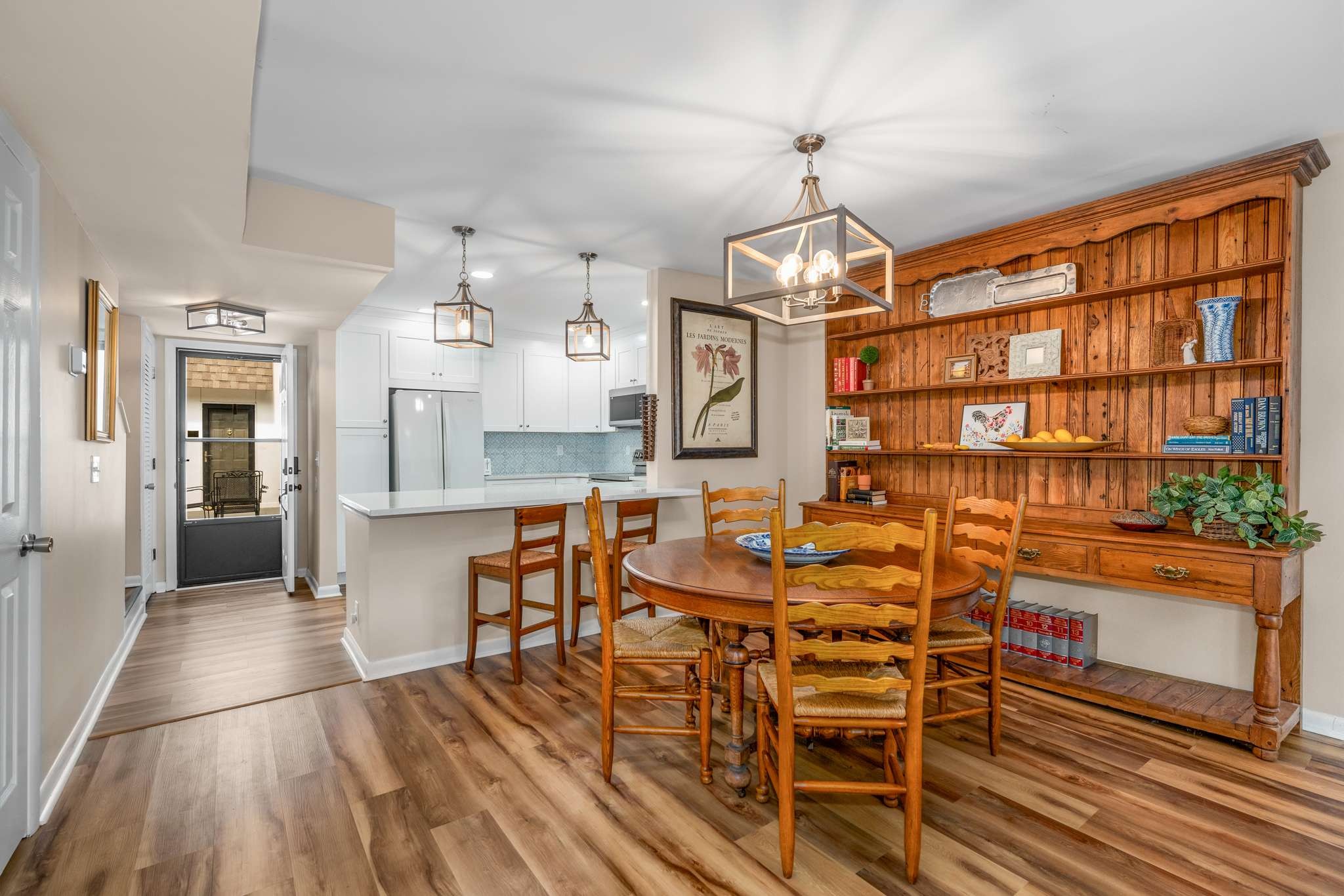 2097 Graybar Ln Unit: D2