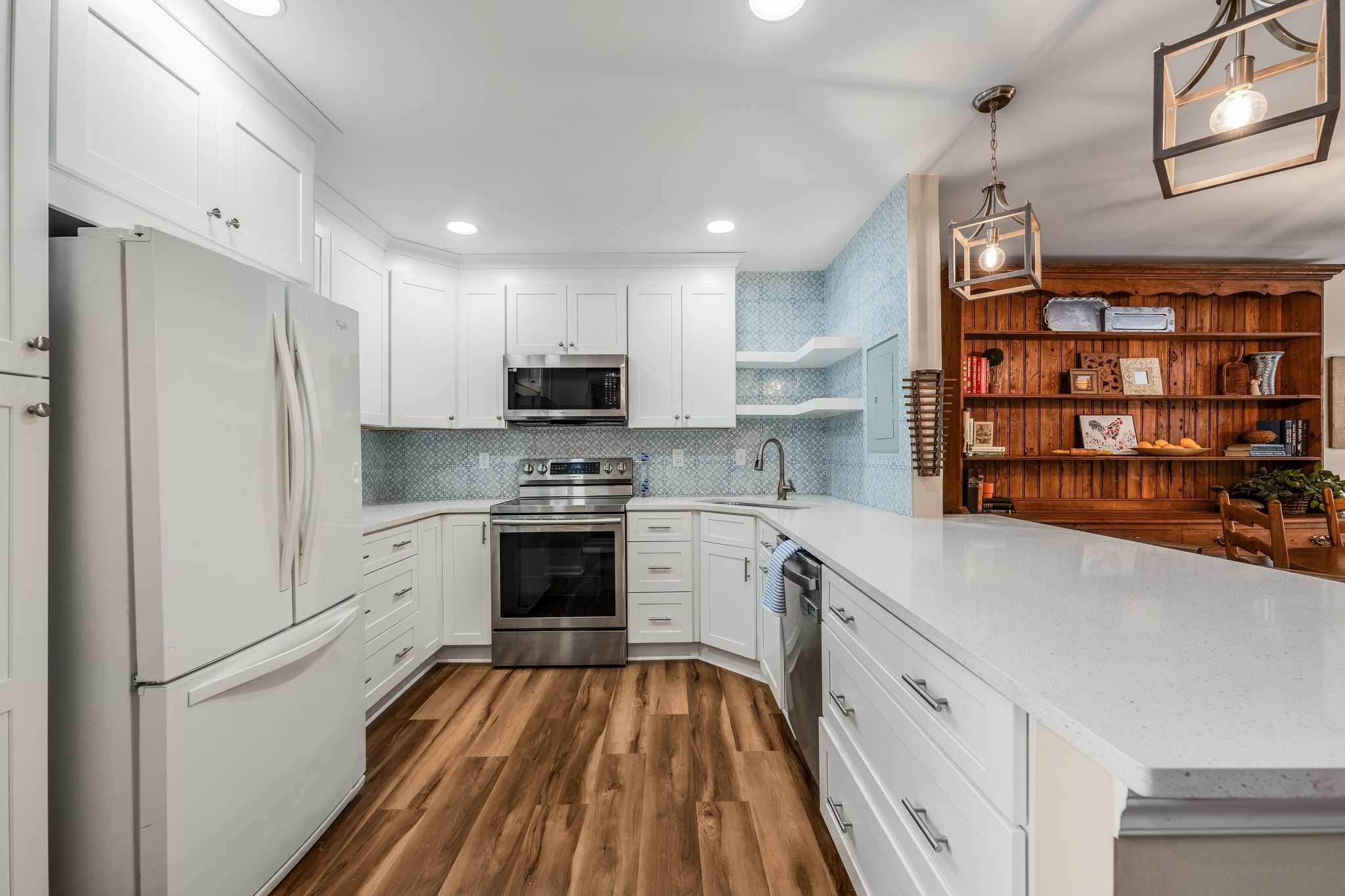 2097 Graybar Ln Unit: D2