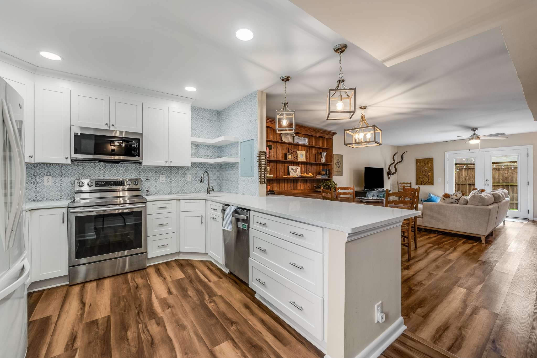 2097 Graybar Ln Unit: D2