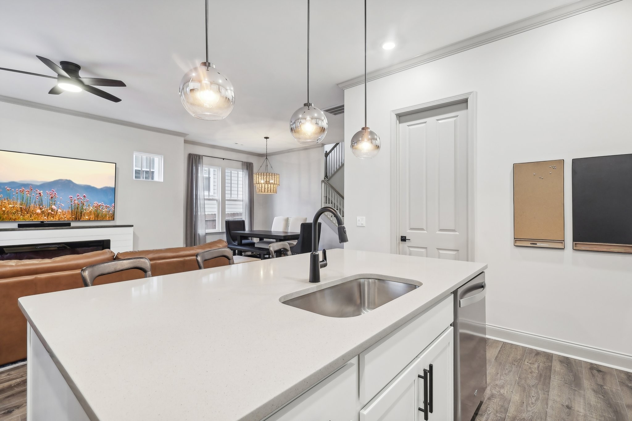 824 Goswell Dr