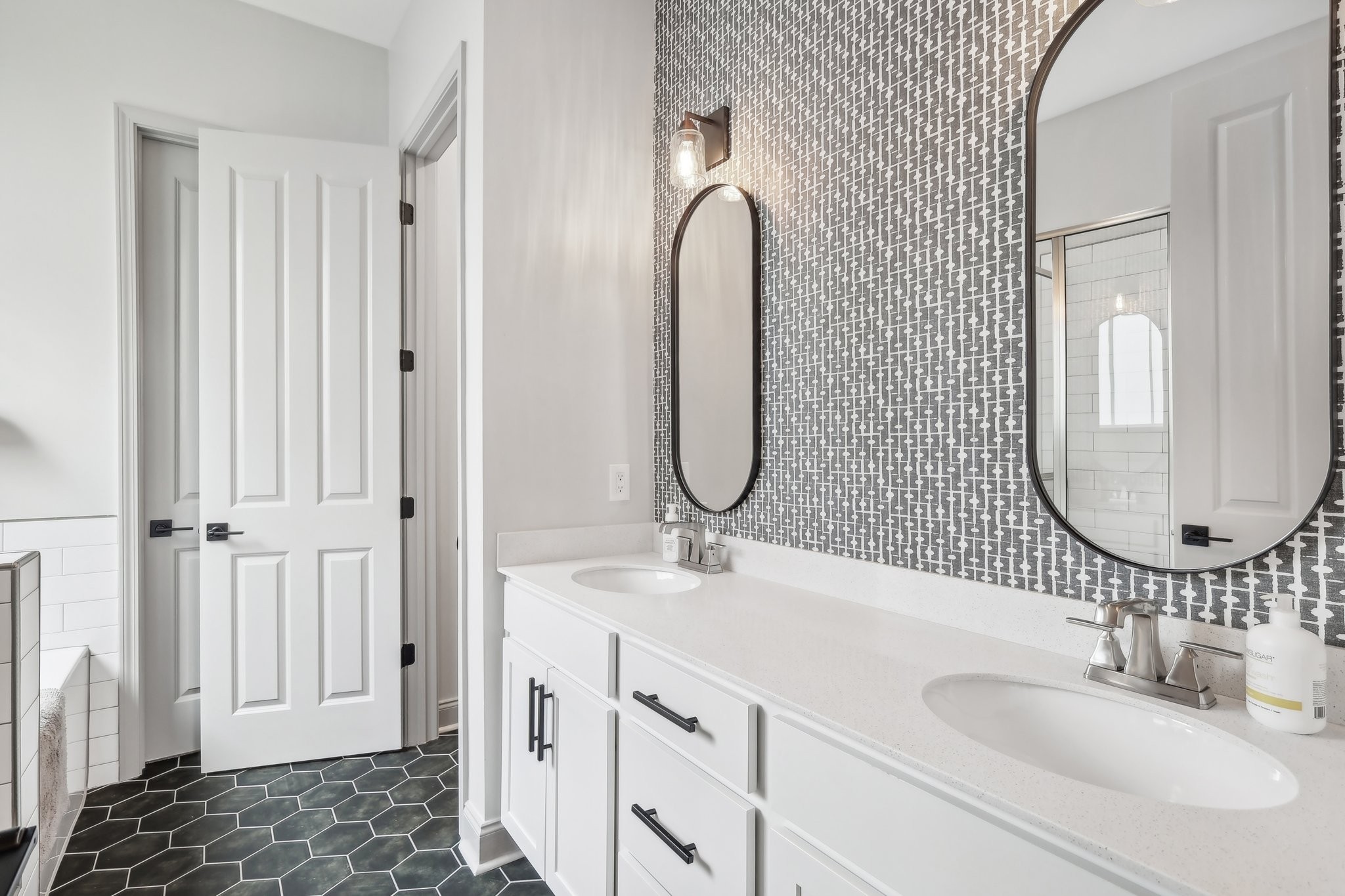 824 Goswell Dr