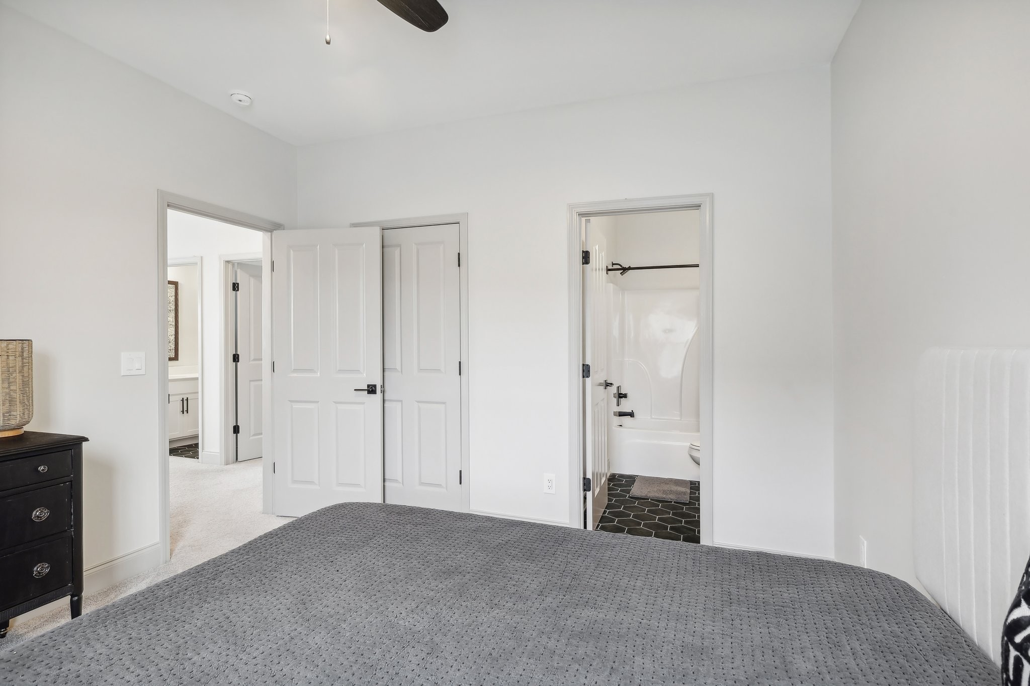 824 Goswell Dr