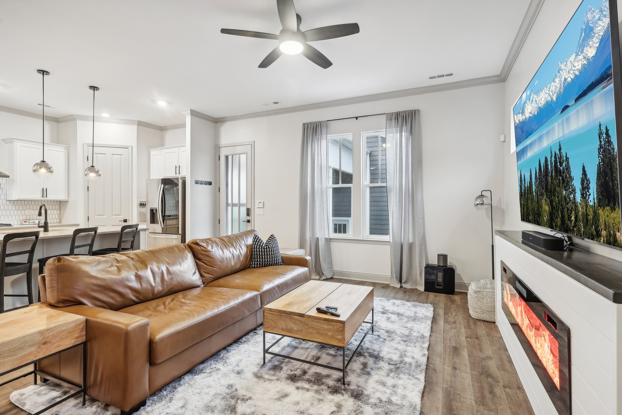 824 Goswell Dr