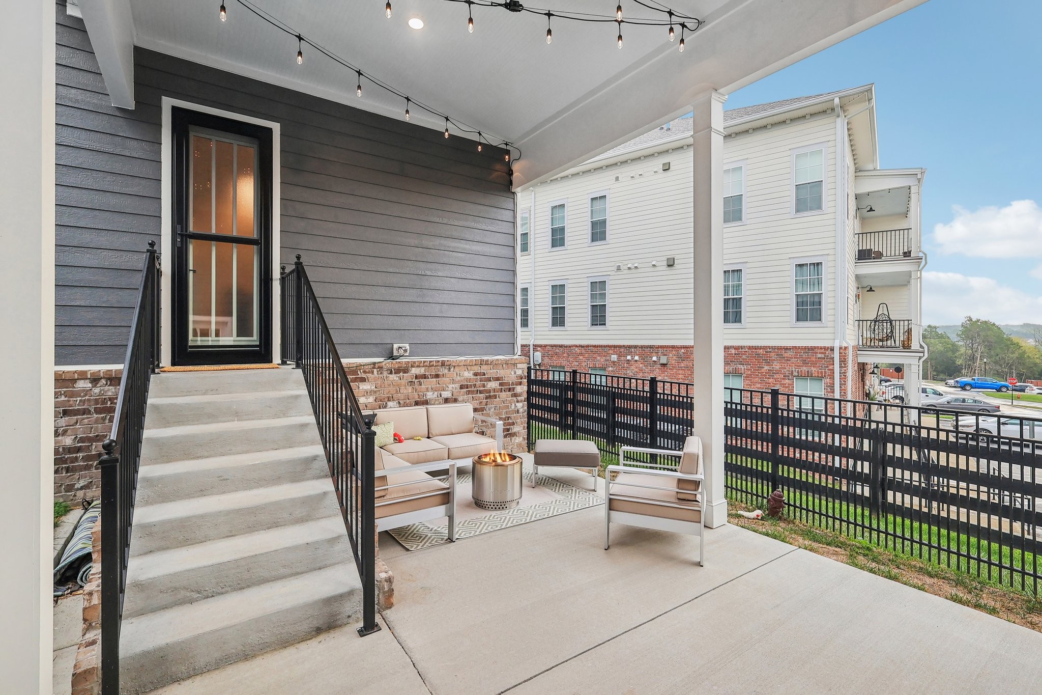 824 Goswell Dr