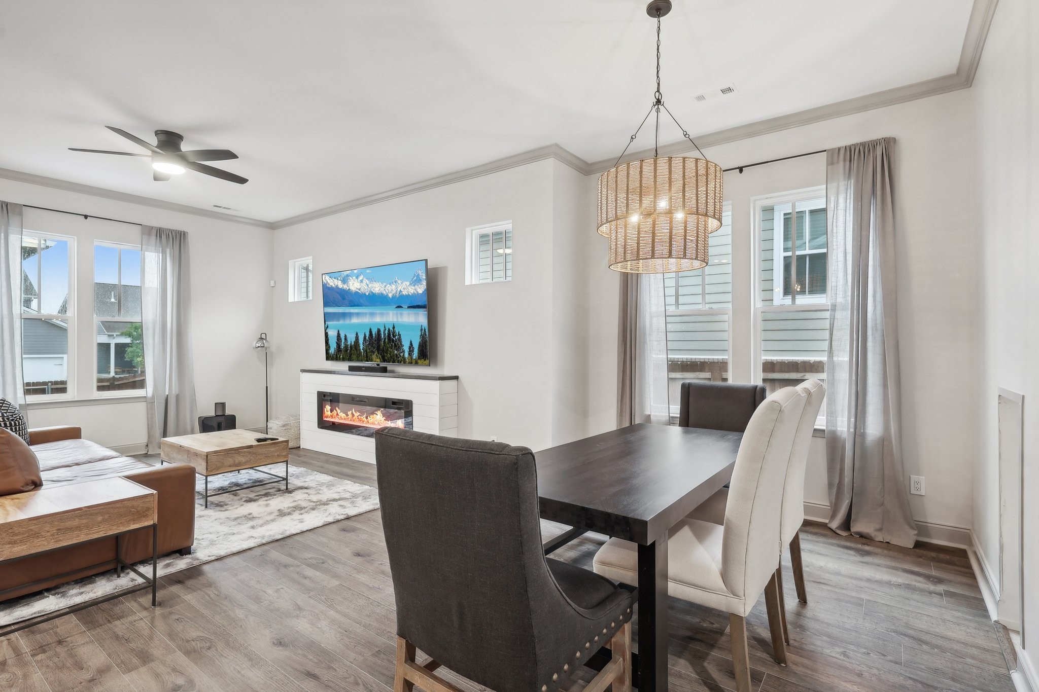 824 Goswell Dr