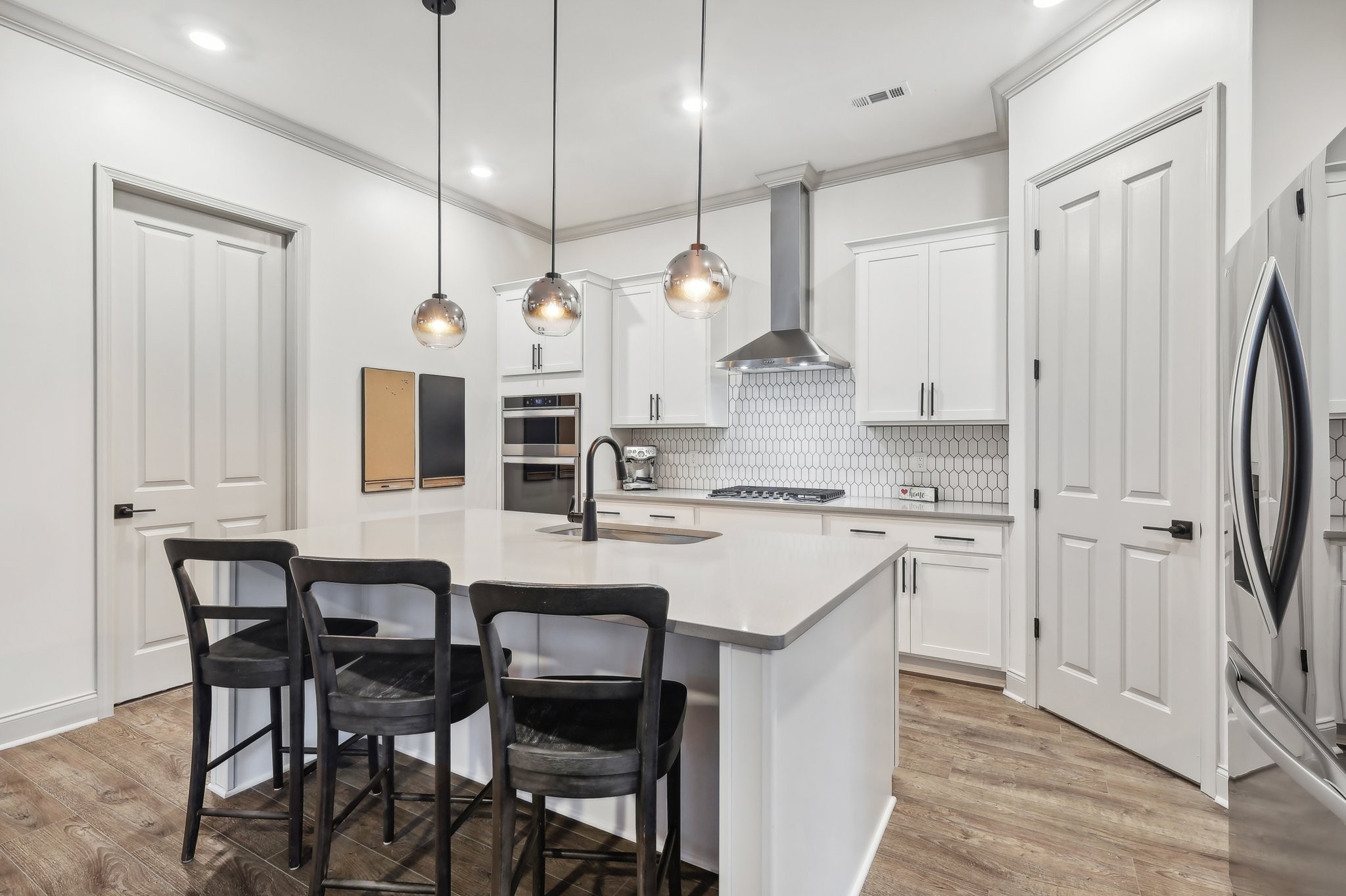 824 Goswell Dr
