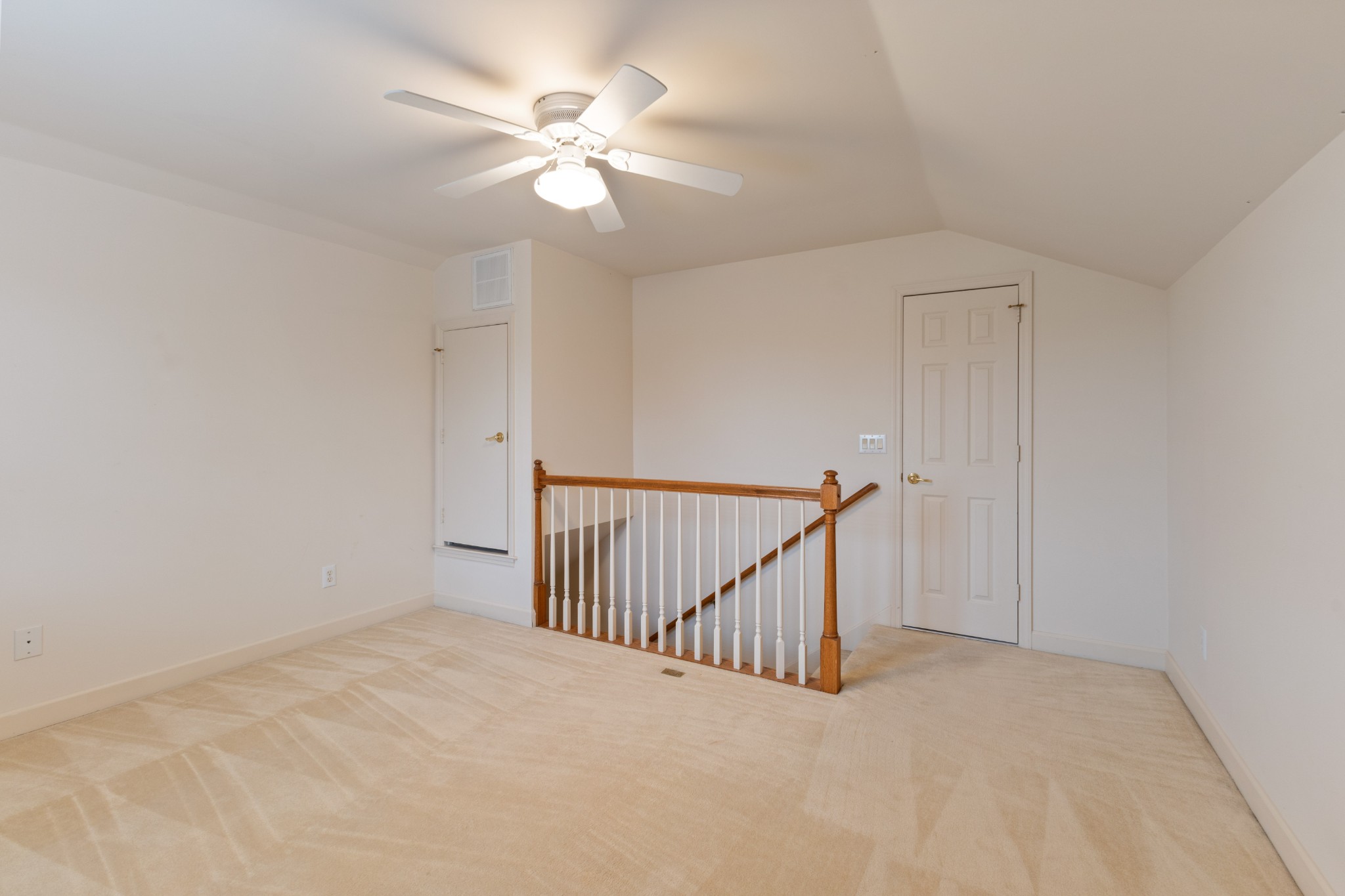 8023 Sunrise Cir