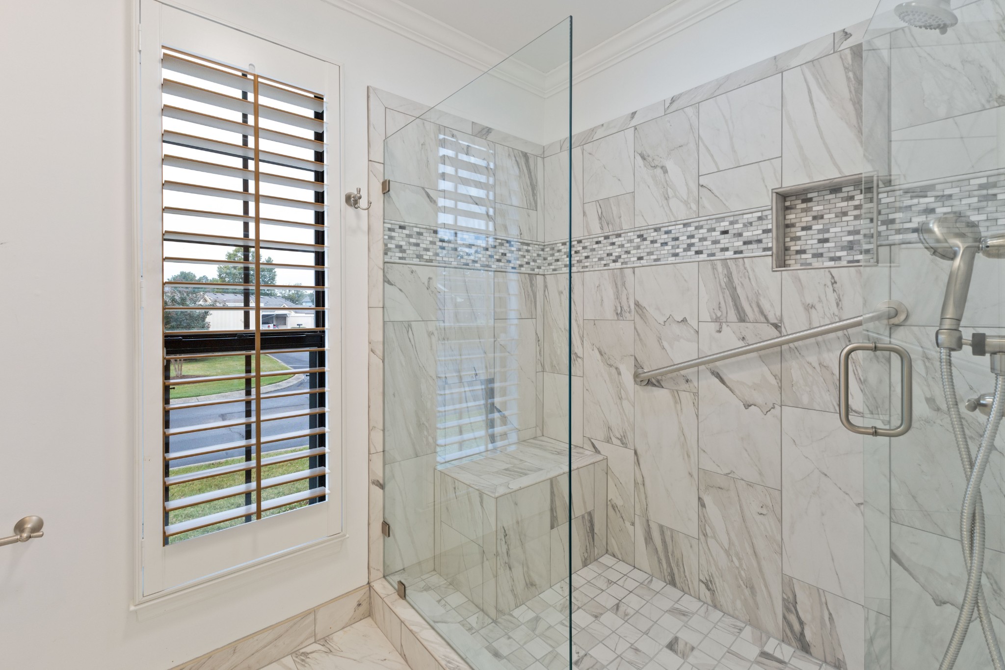8023 Sunrise Cir