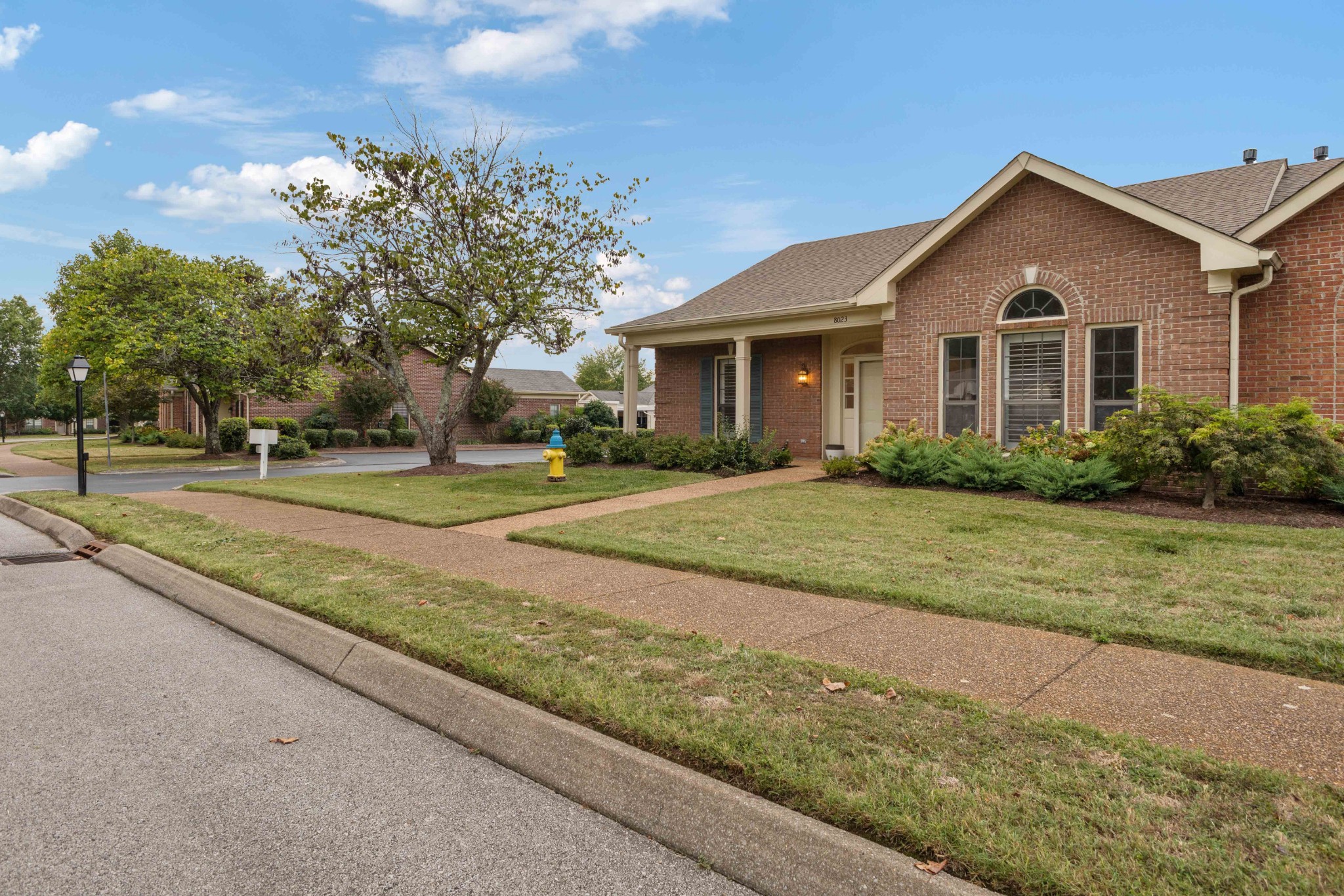 8023 Sunrise Cir