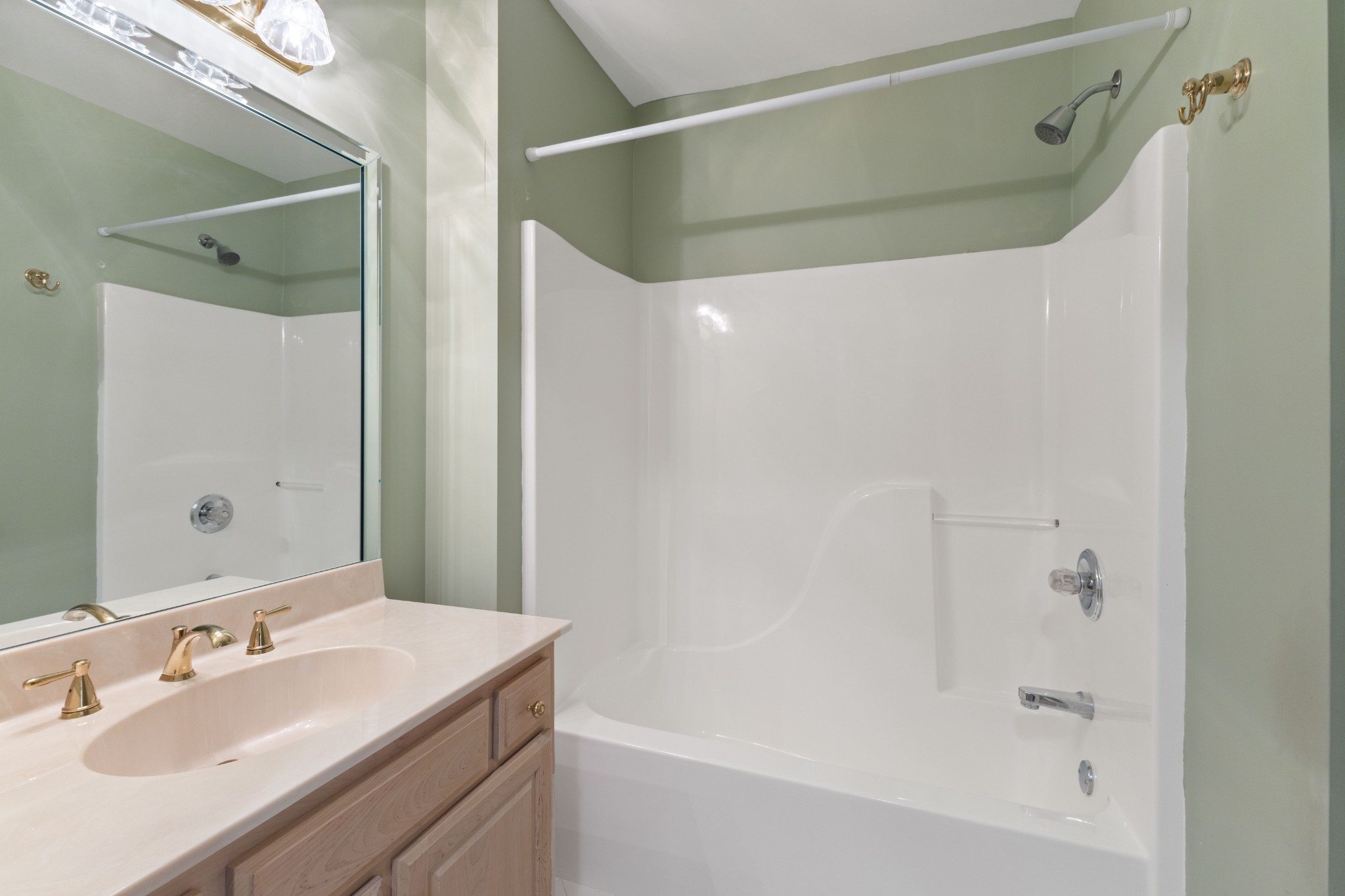 8023 Sunrise Cir
