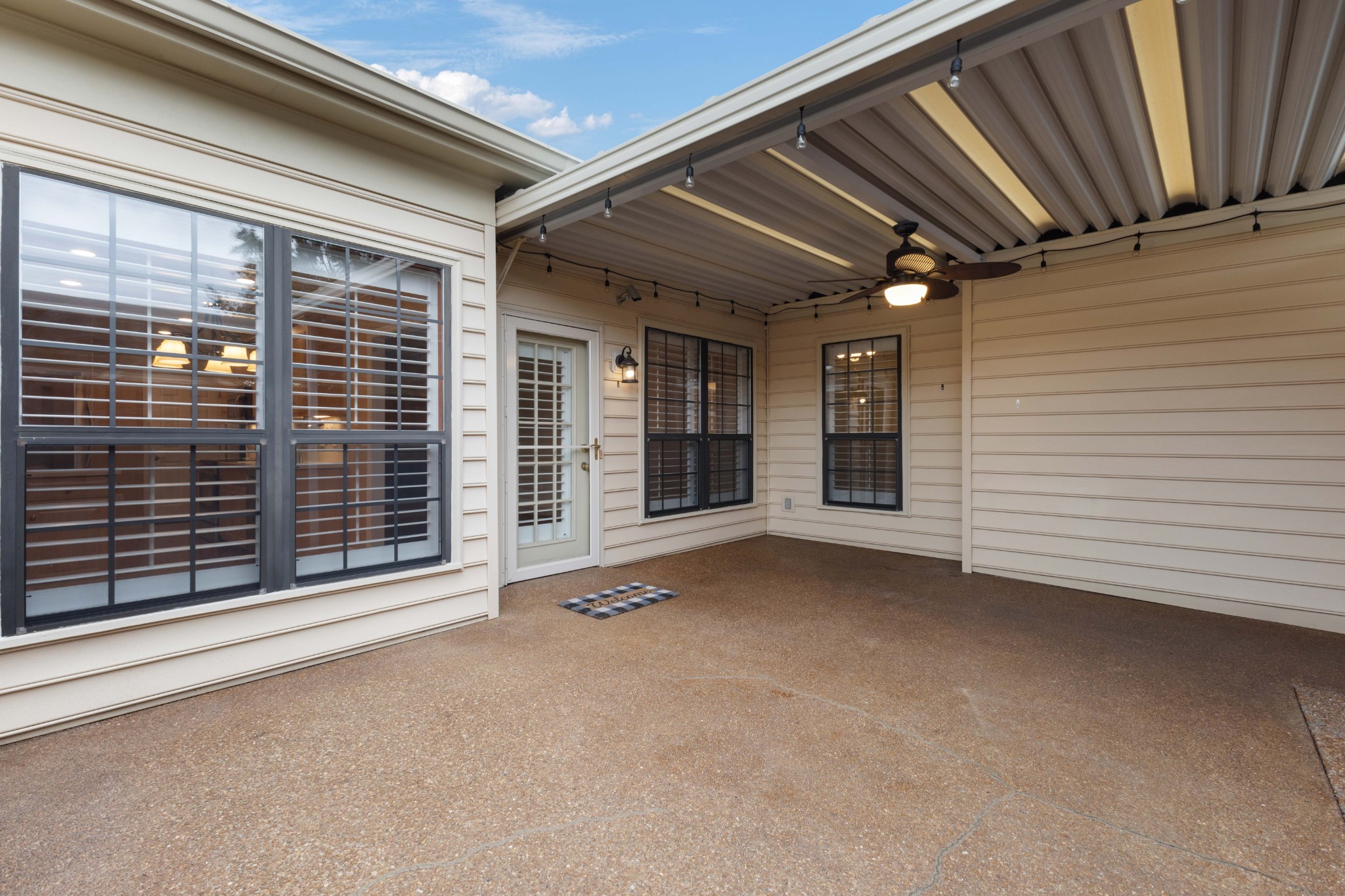 8023 Sunrise Cir