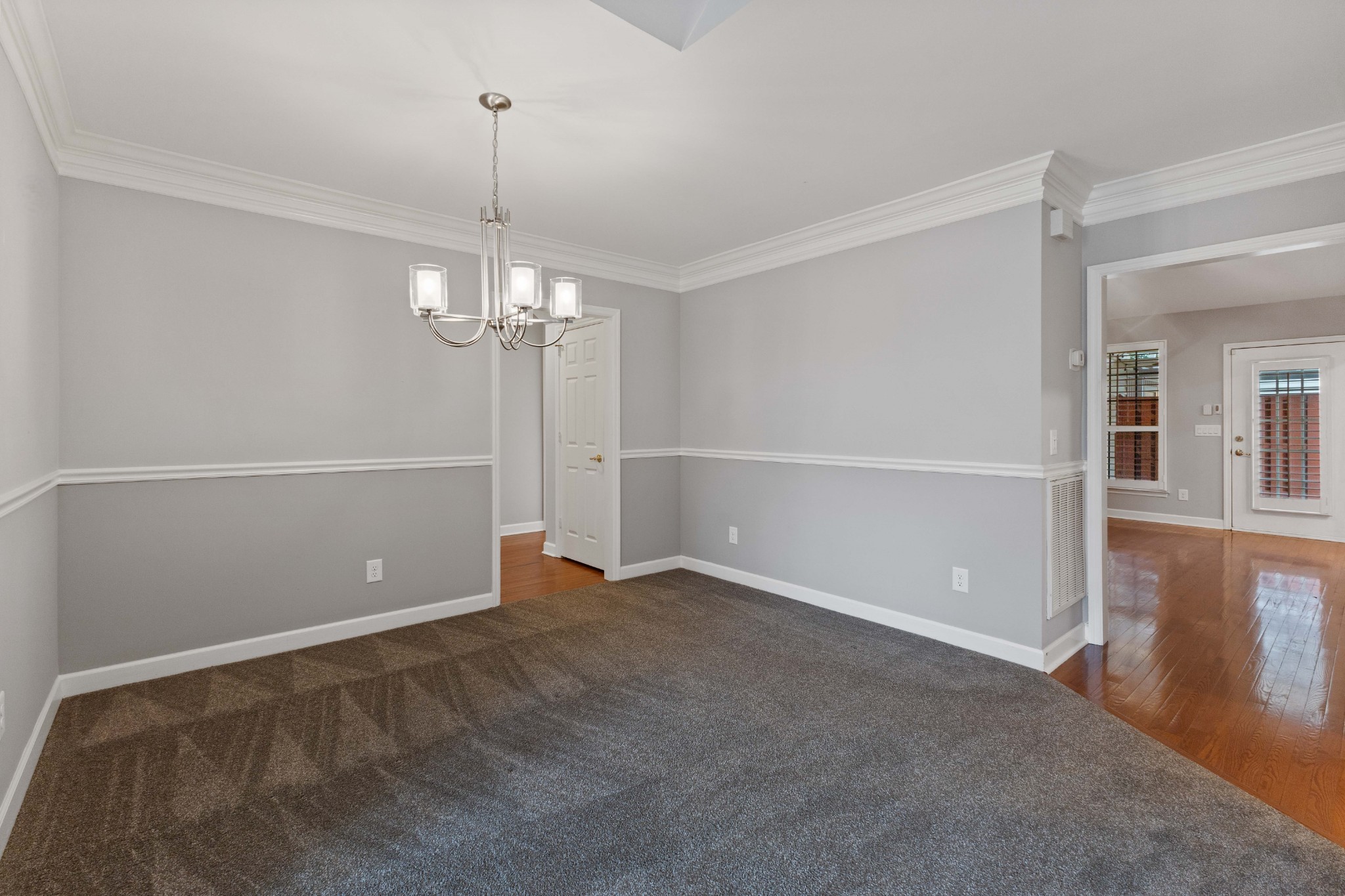 8023 Sunrise Cir