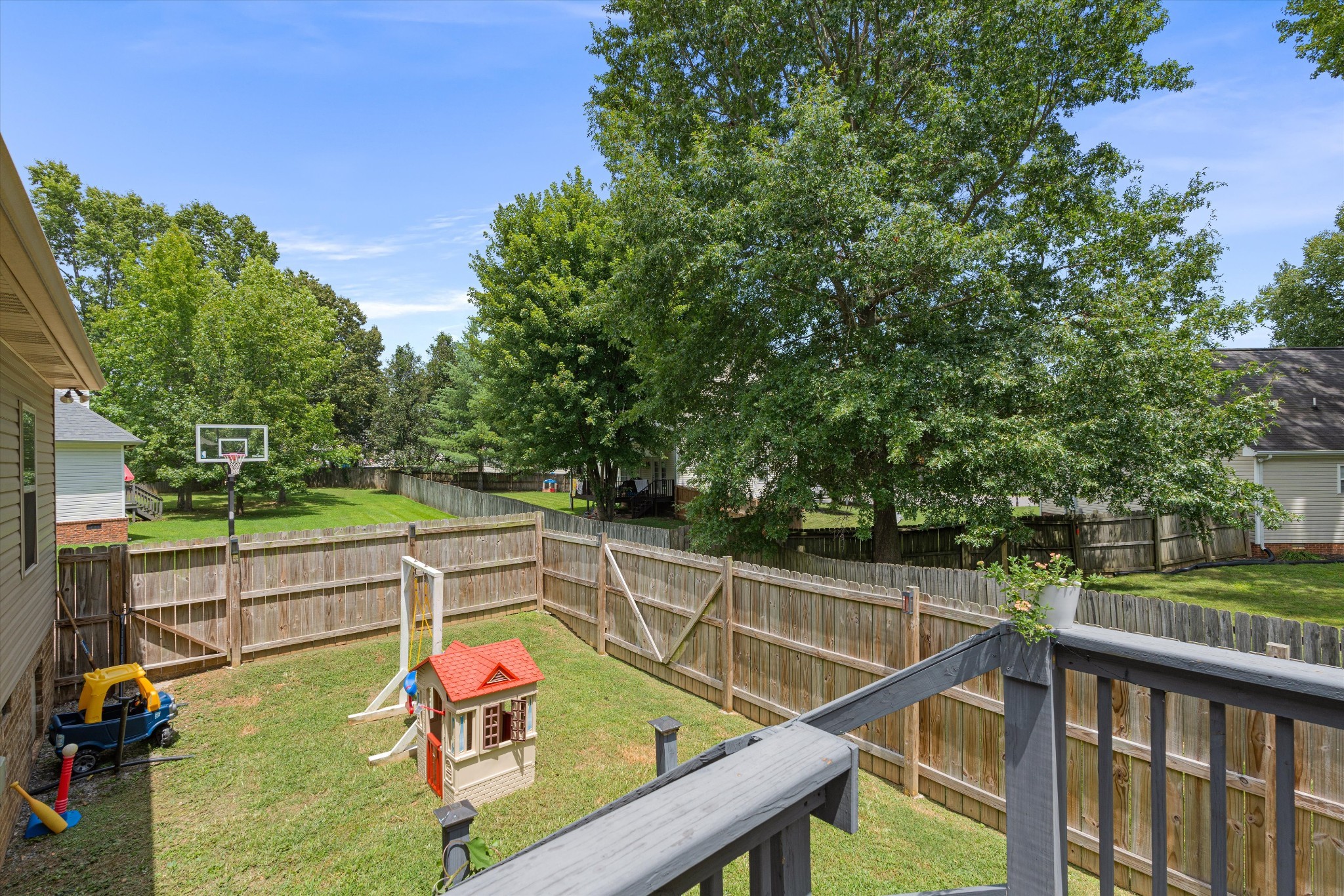 500 Foster Dr