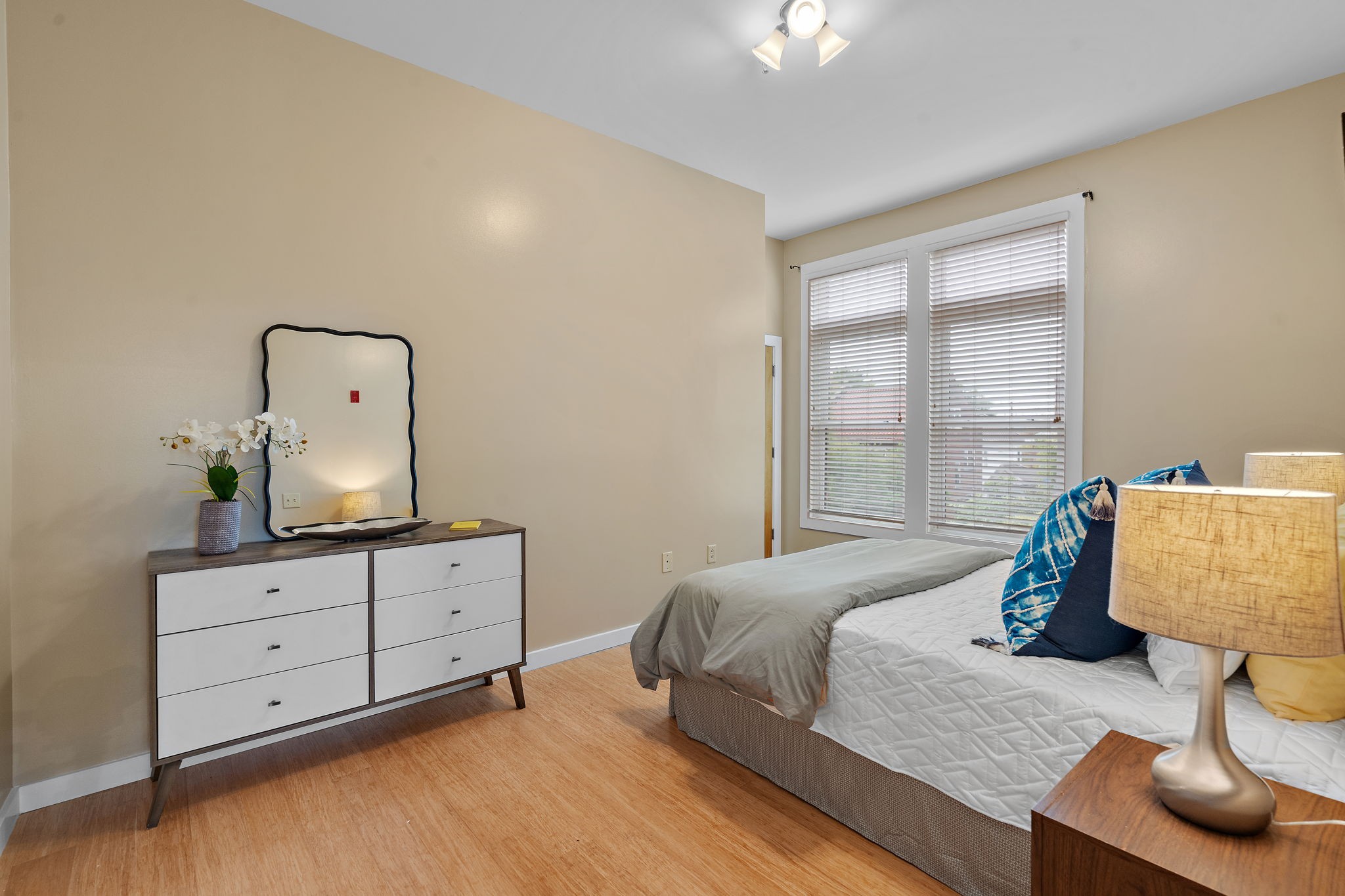 1706 18th Ave, S Unit: 301