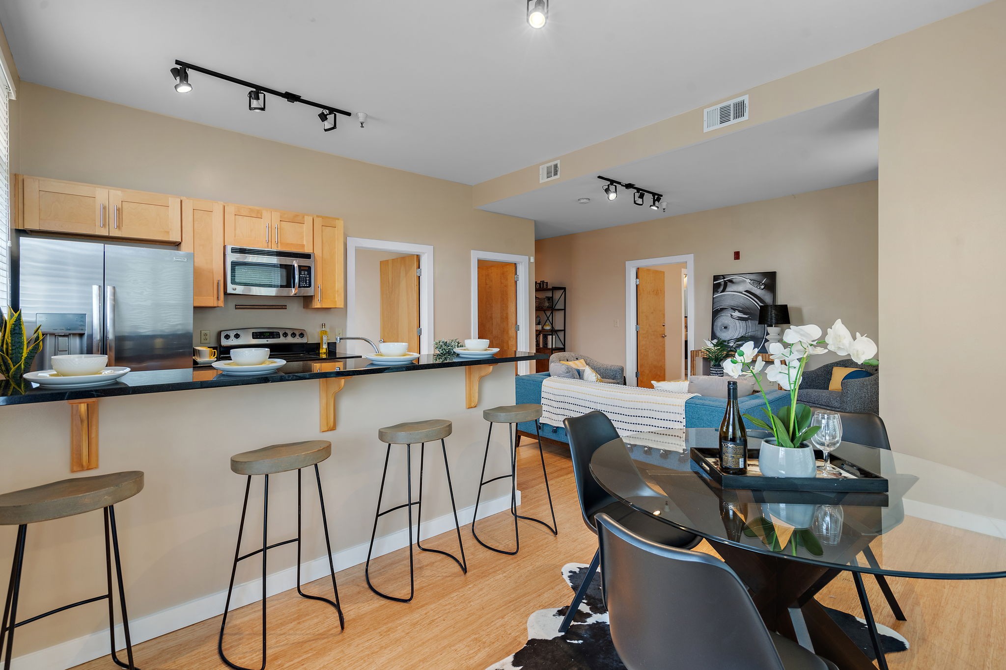 1706 18th Ave, S Unit: 301