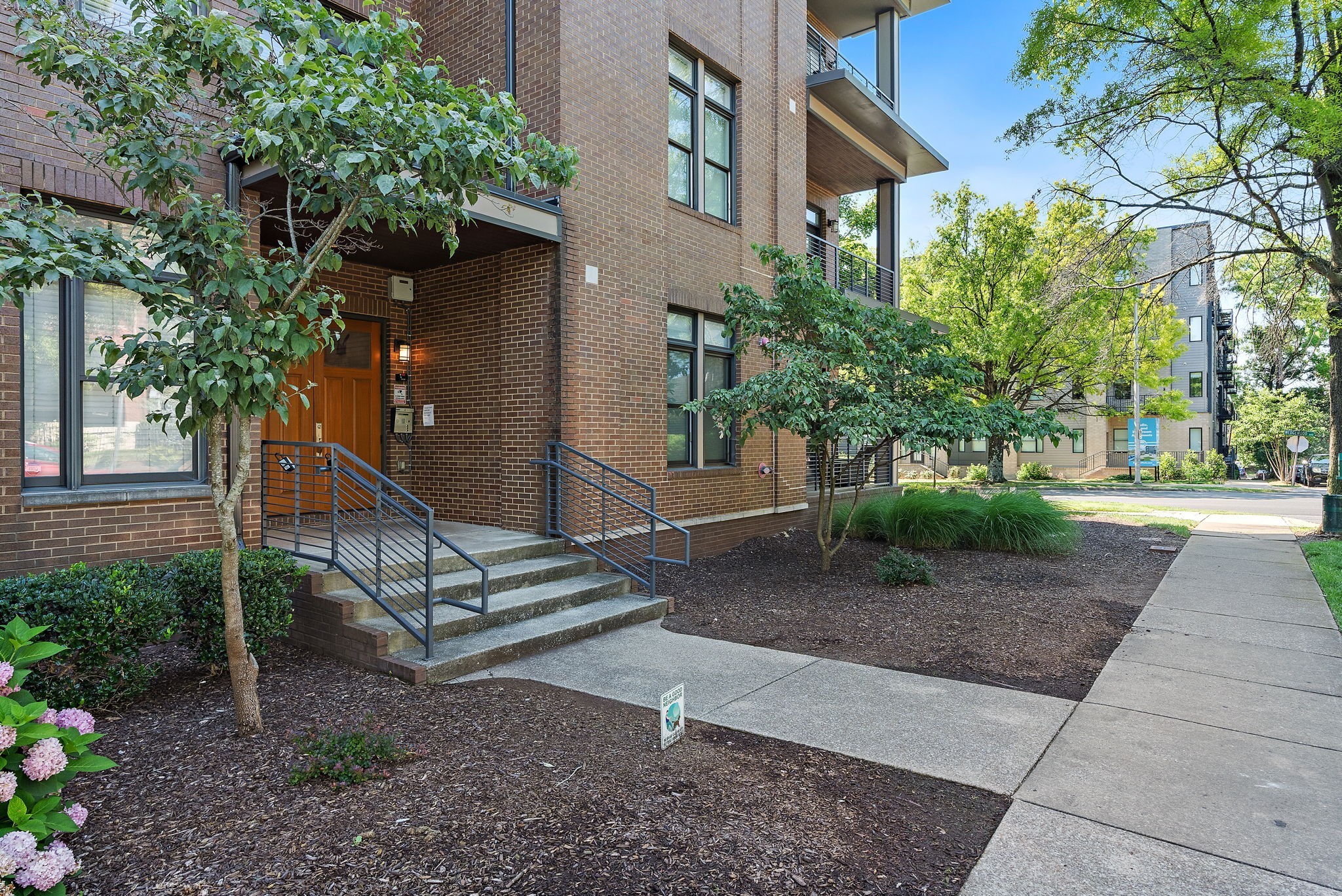 1706 18th Ave, S Unit: 301