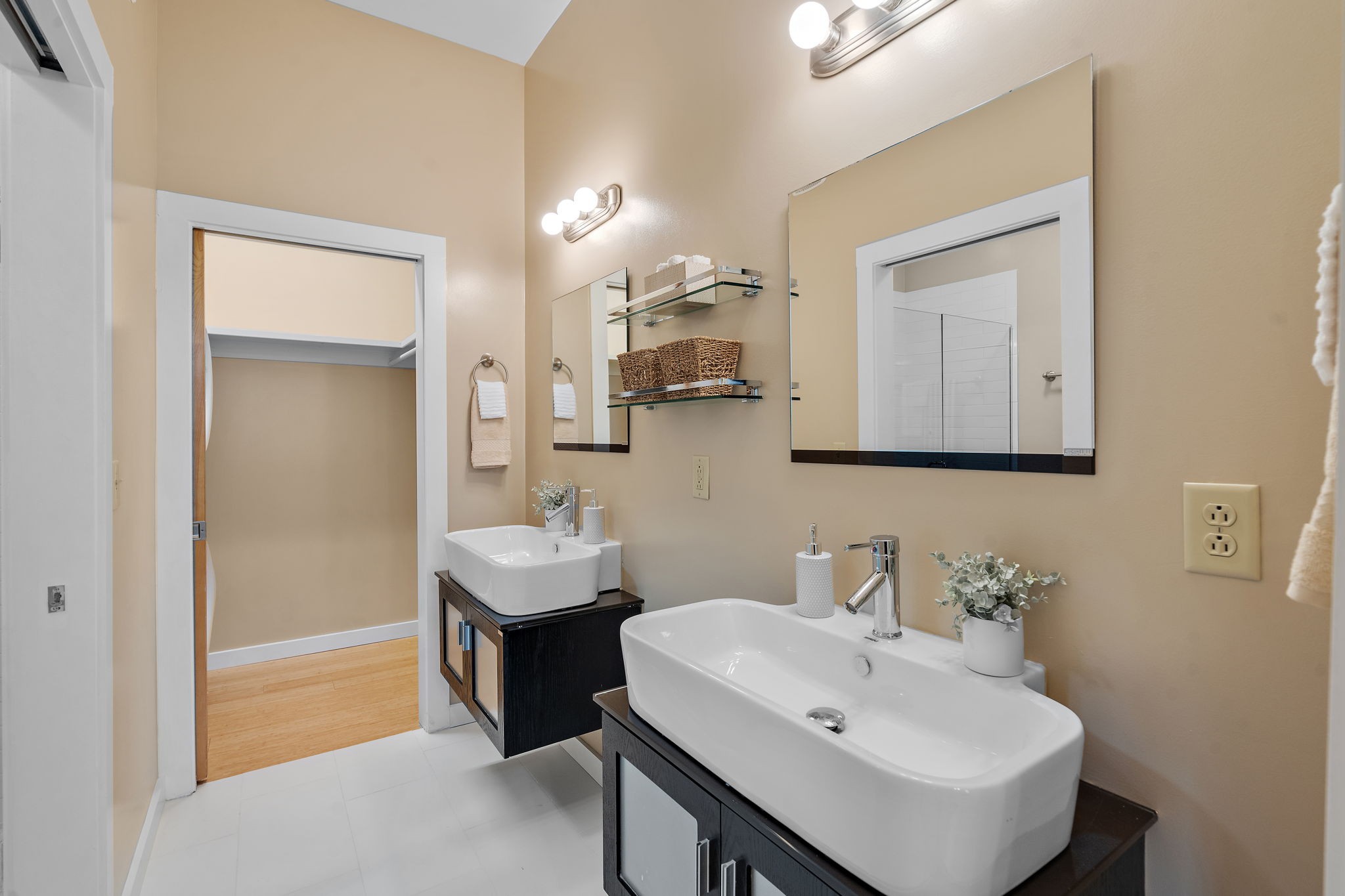 1706 18th Ave, S Unit: 301
