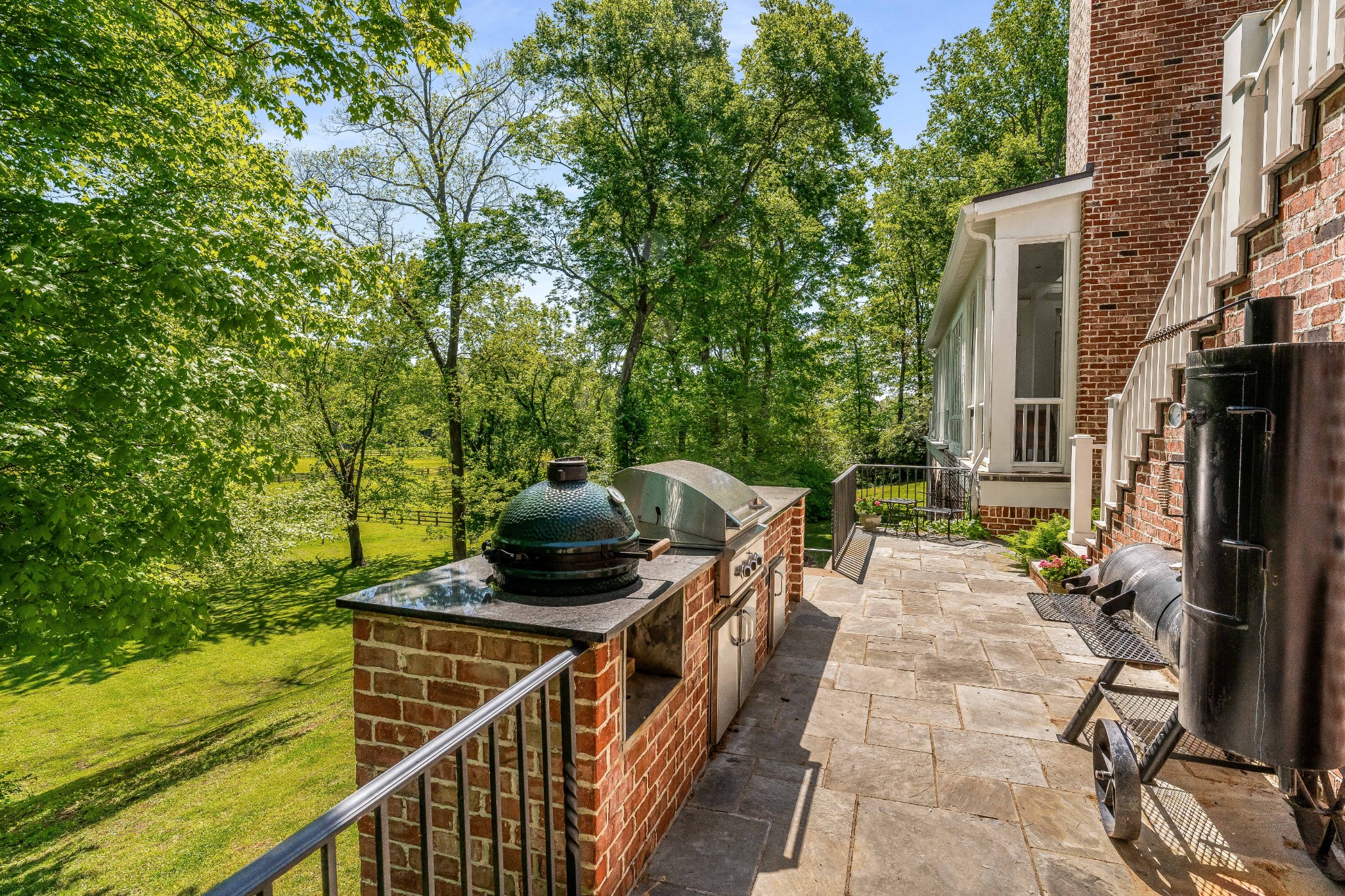 2876 Sawyer Bend Rd