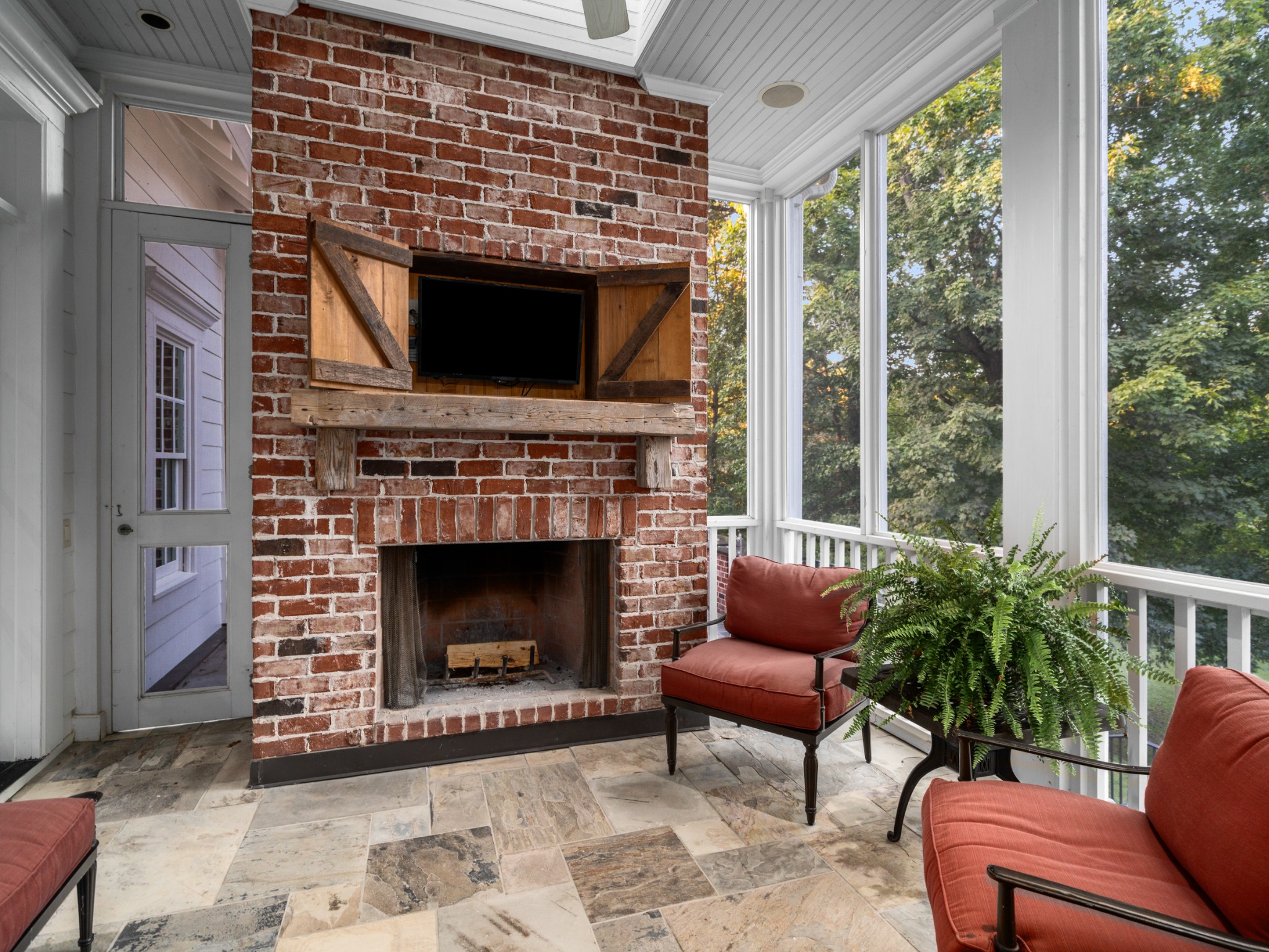 2876 Sawyer Bend Rd