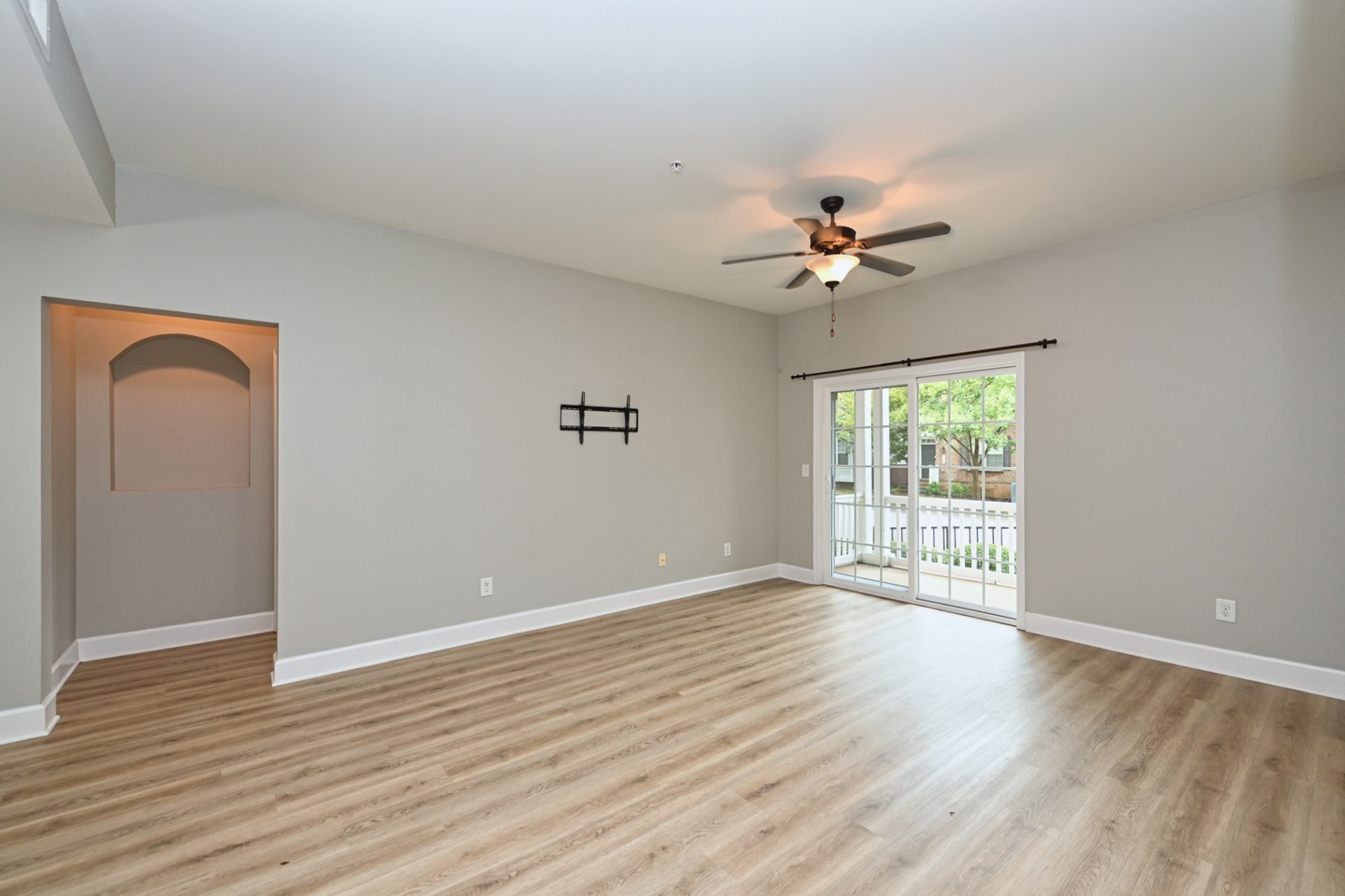 8121 Lenox Creekside Dr Unit: 2