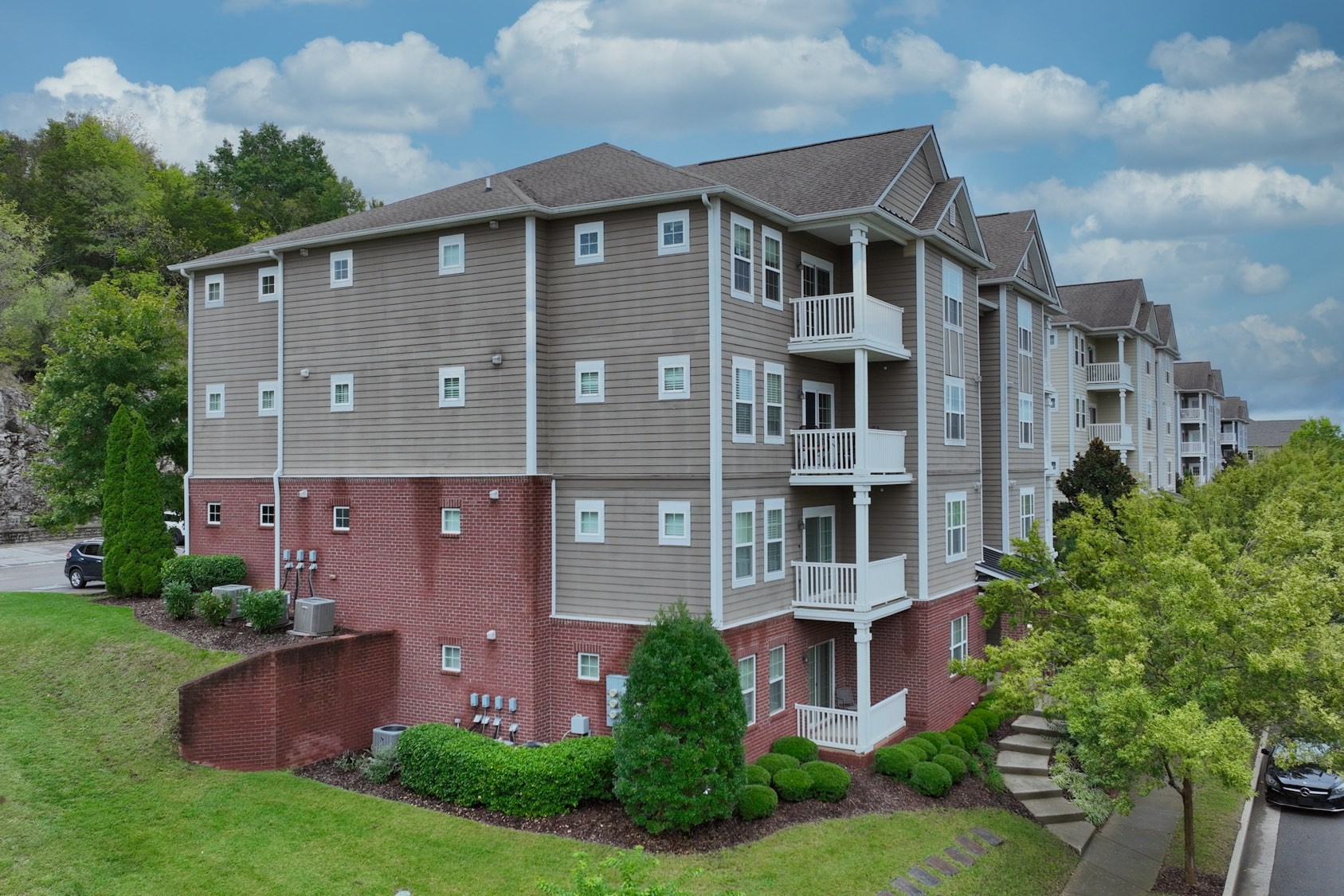 8121 Lenox Creekside Dr Unit: 2