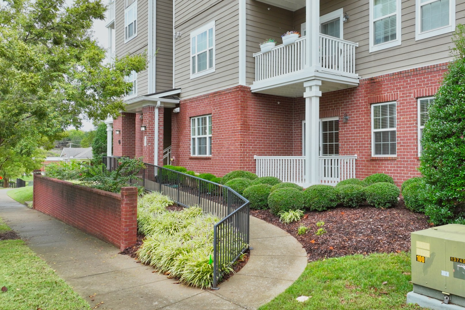 8121 Lenox Creekside Dr Unit: 2