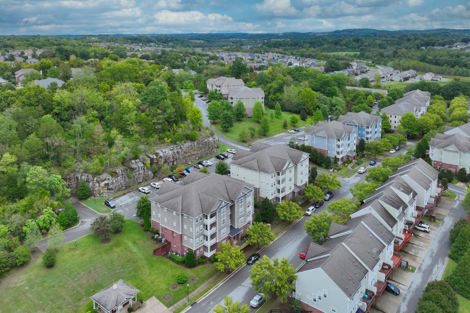 8121 Lenox Creekside Dr Unit: 2