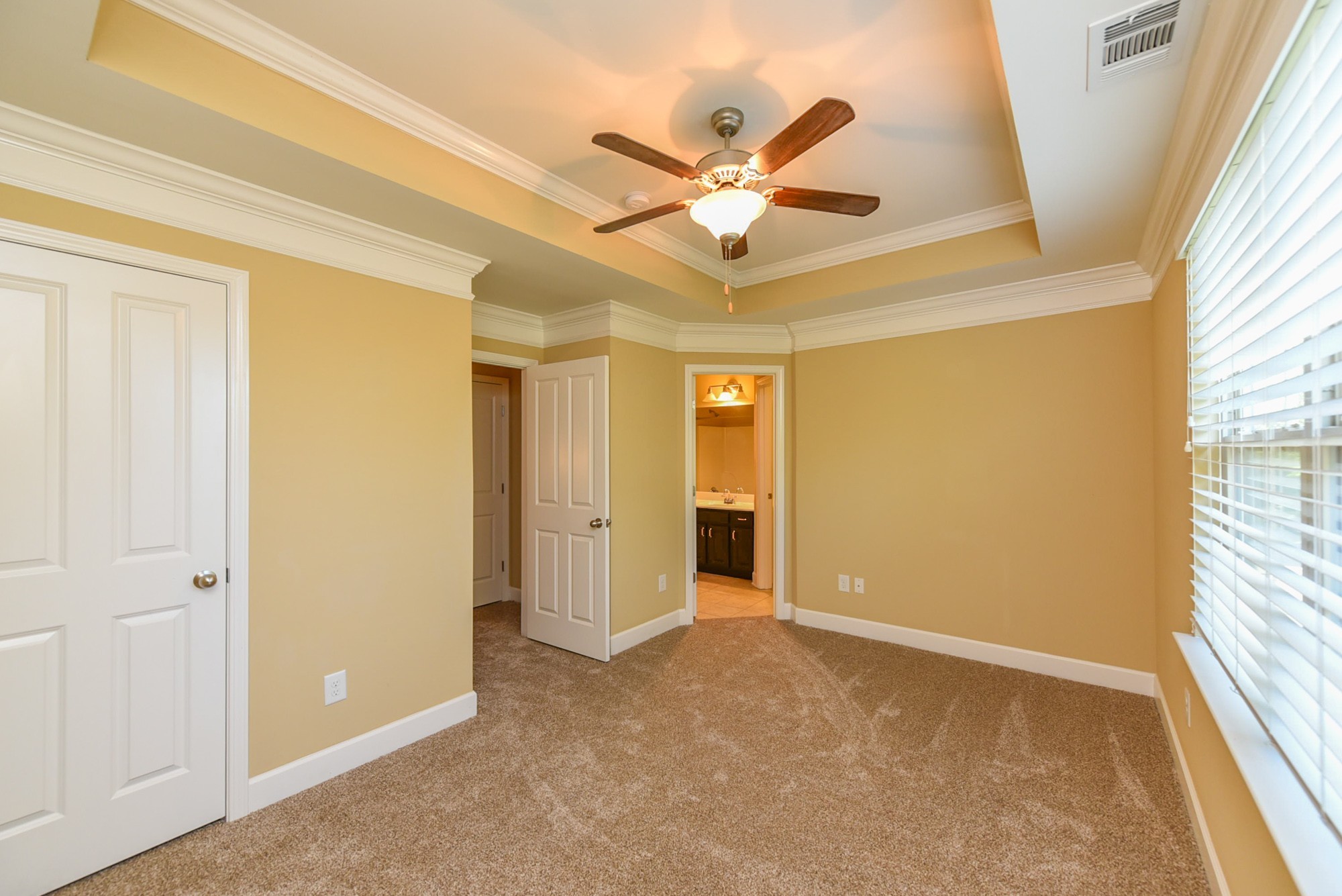 5536 Prada Dr