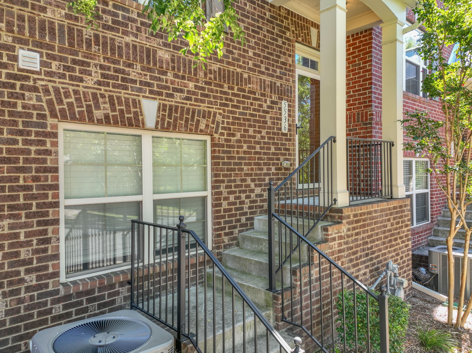 5536 Prada Dr