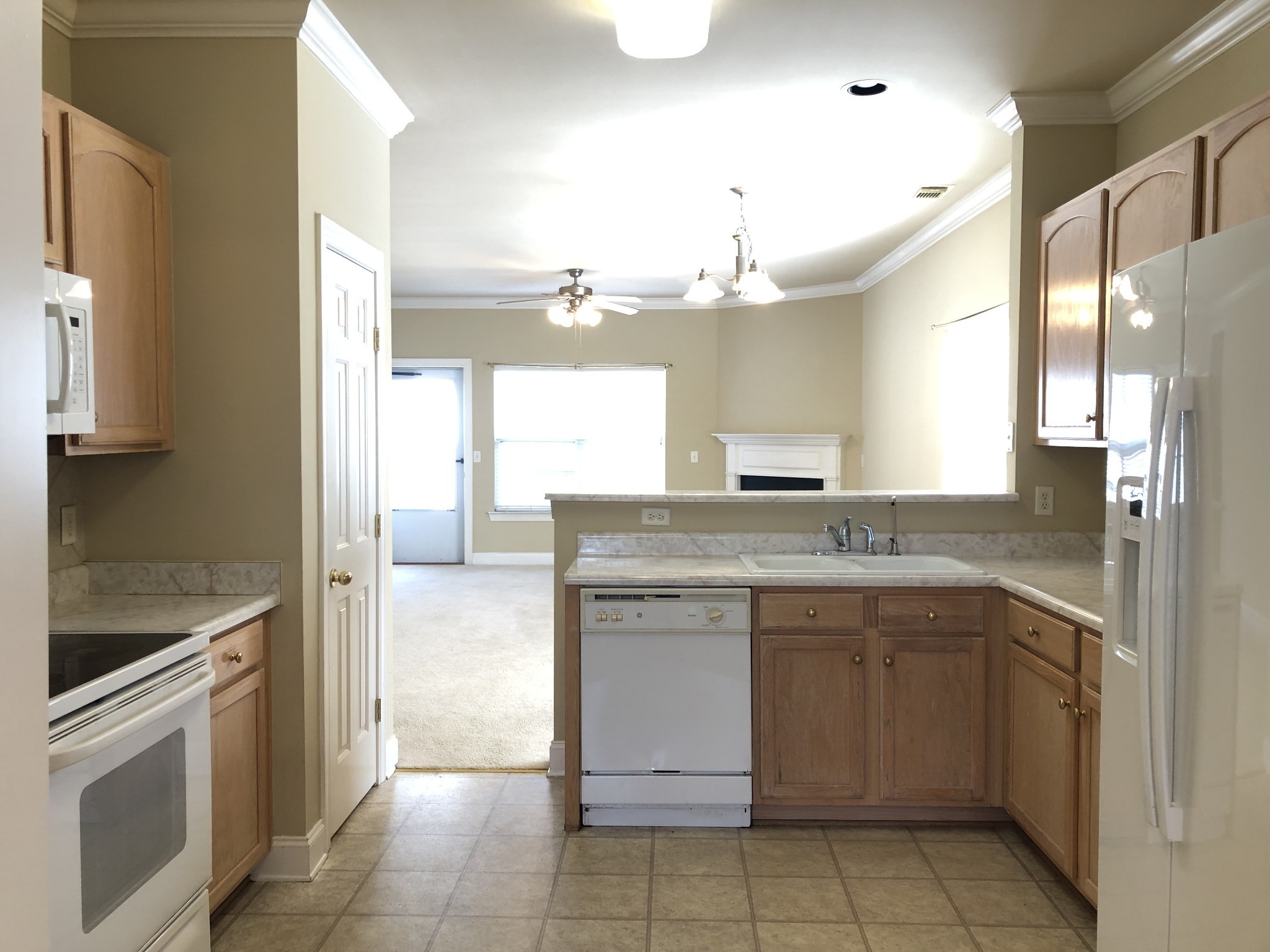 1608 Longmont Ct