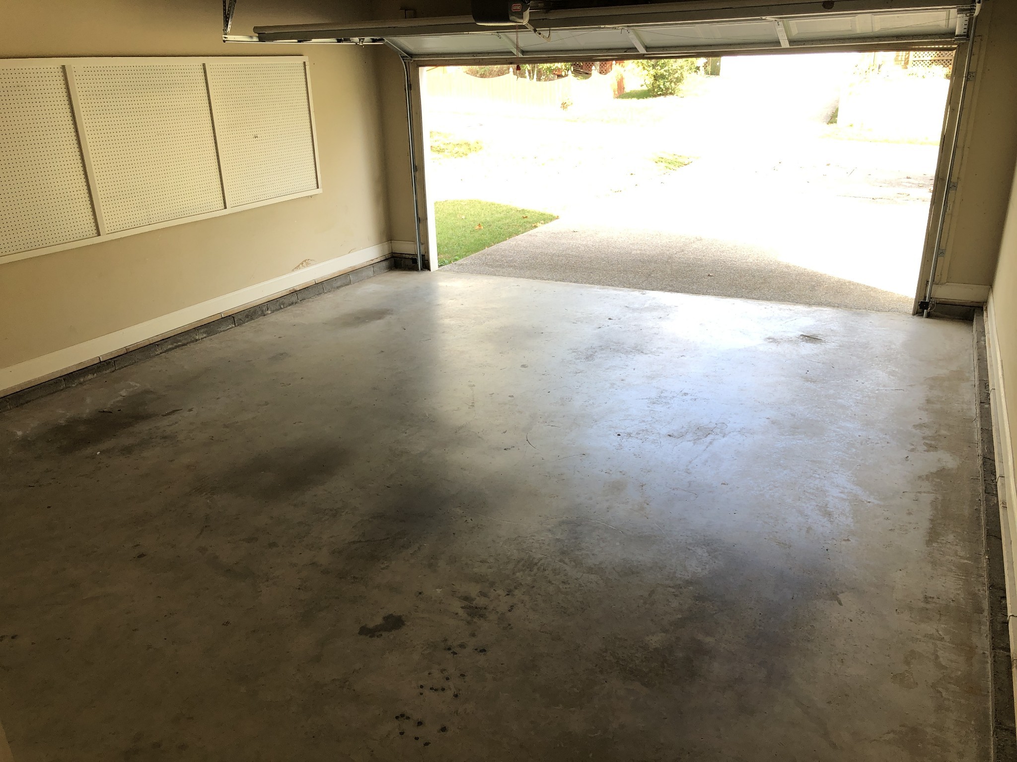 1608 Longmont Ct
