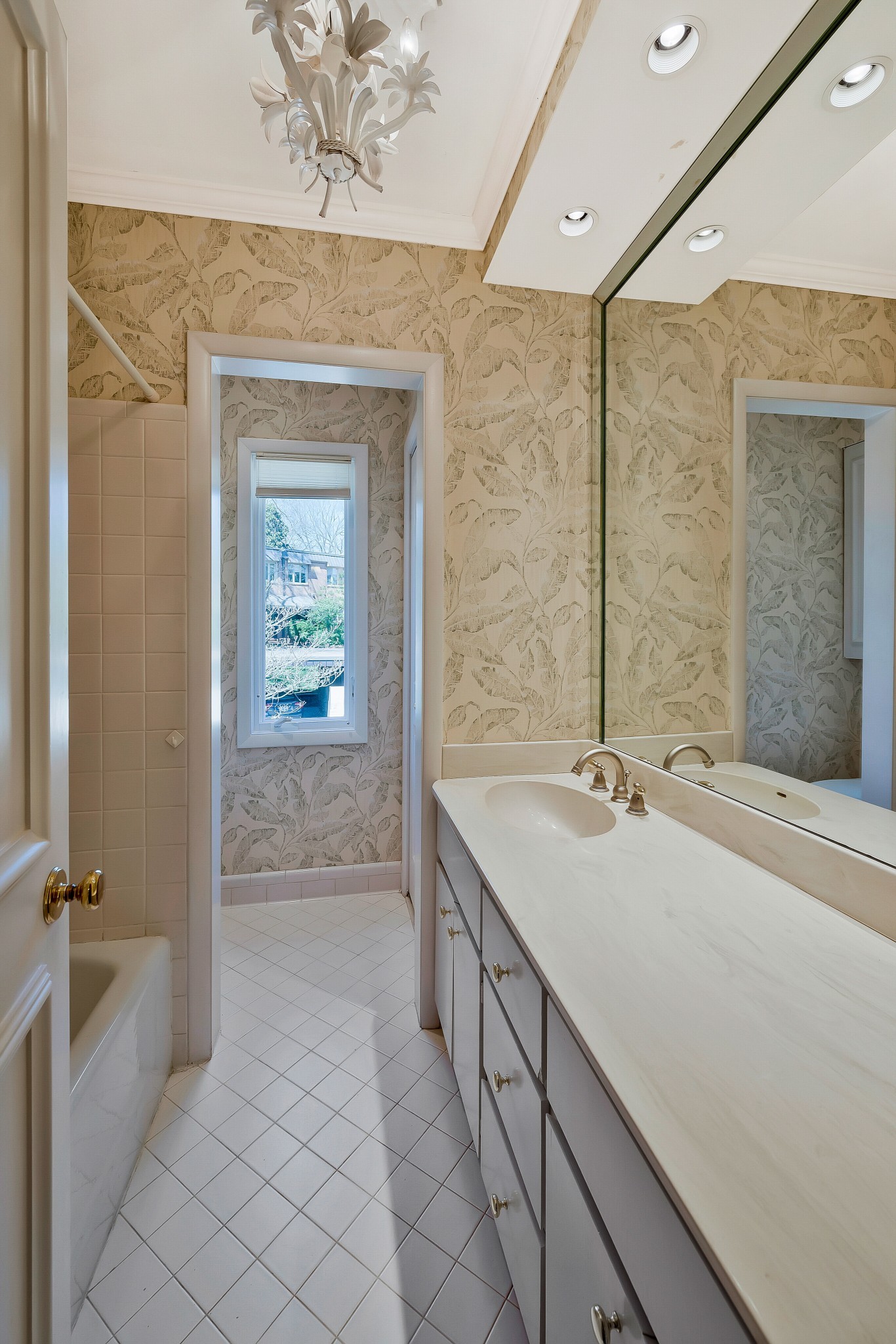 668 Timber Ln Unit: 668
