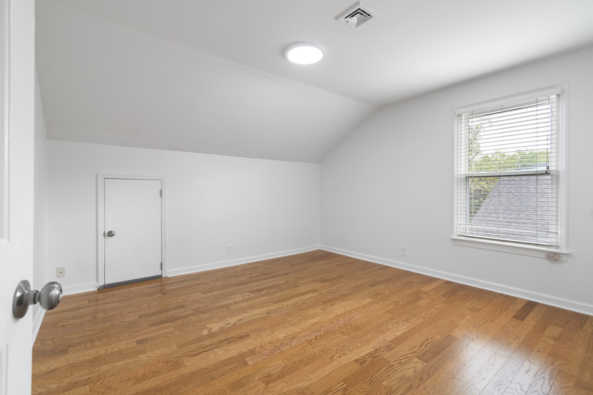 1406 Grandview Dr