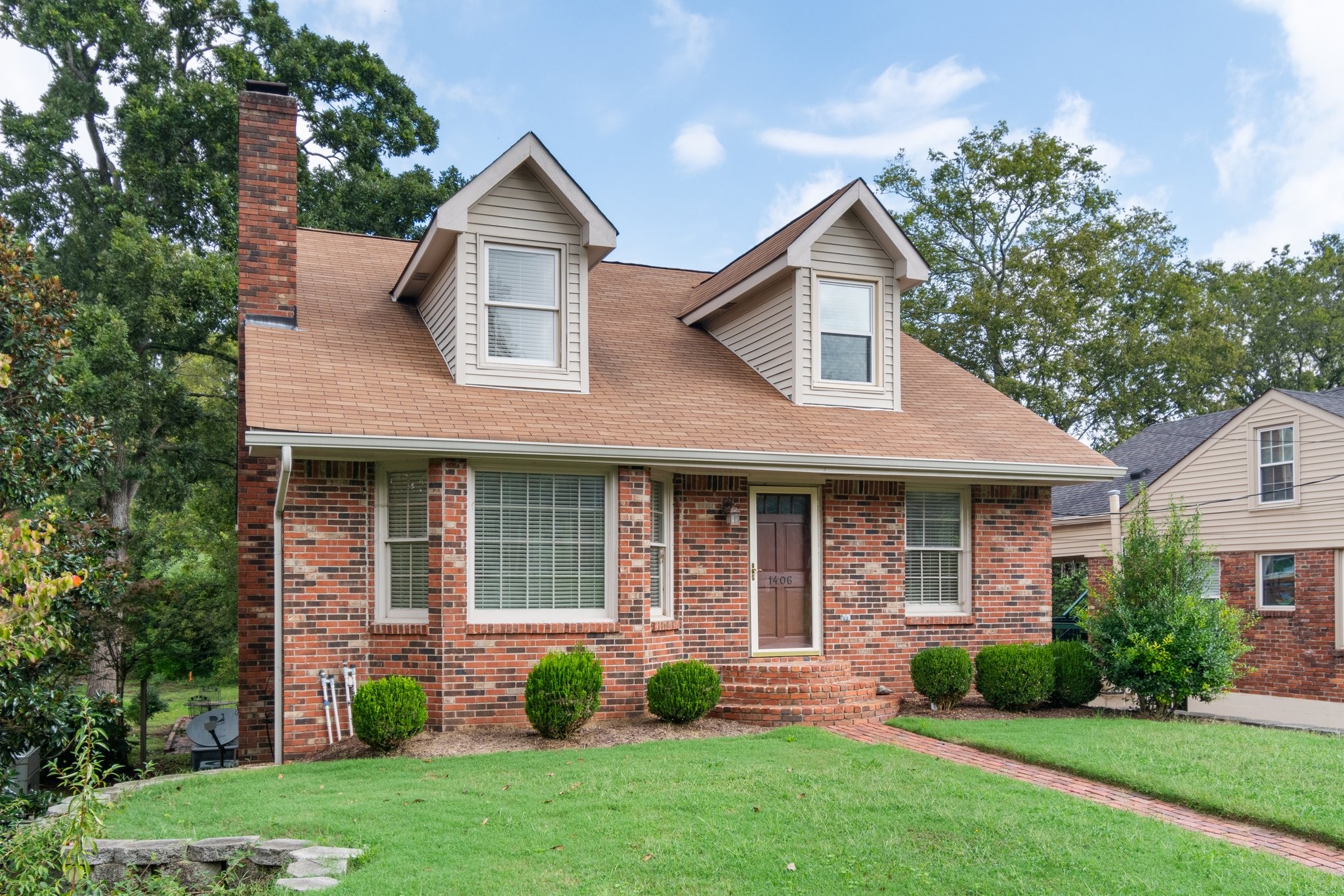1406 Grandview Dr