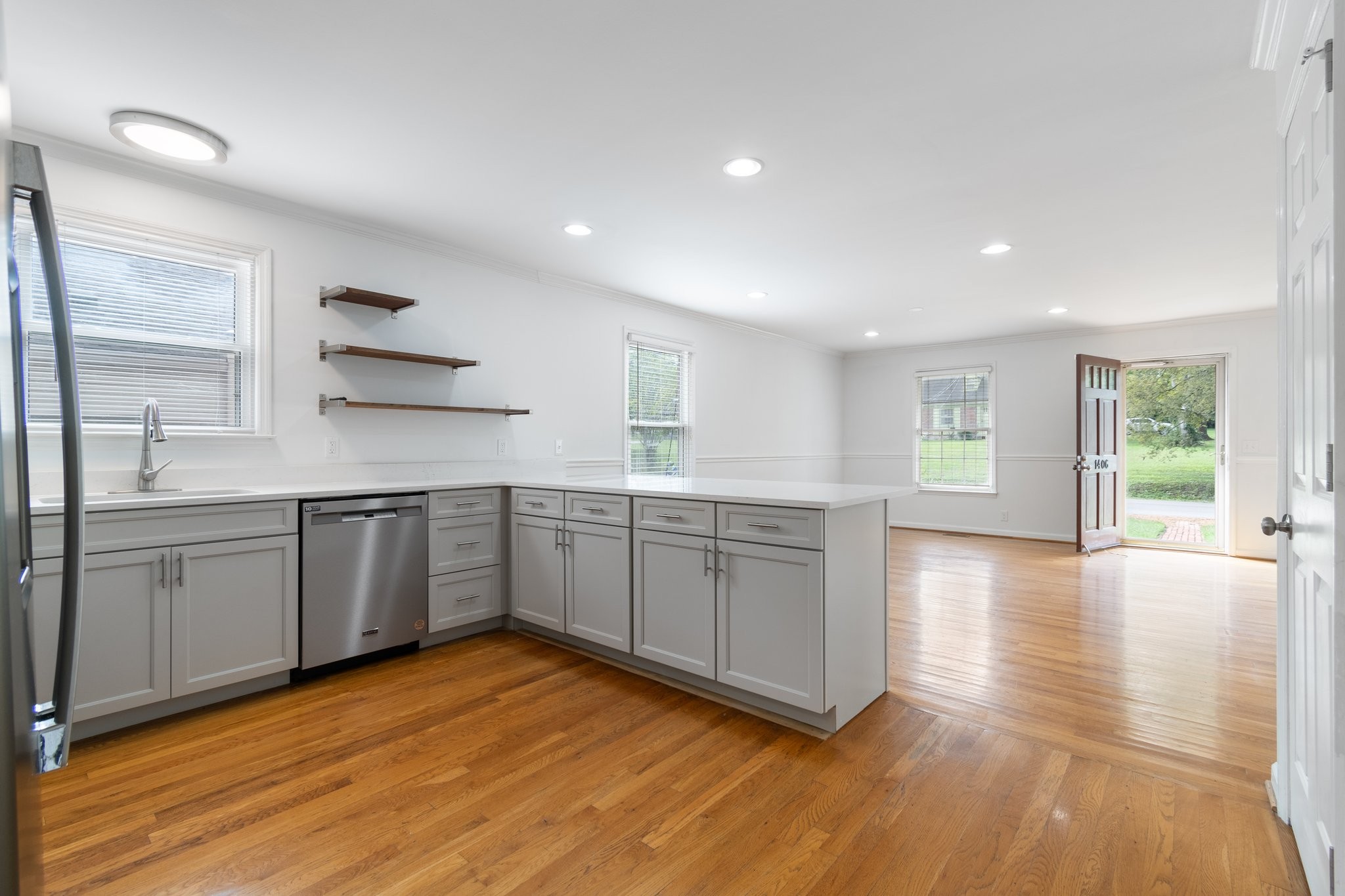 1406 Grandview Dr