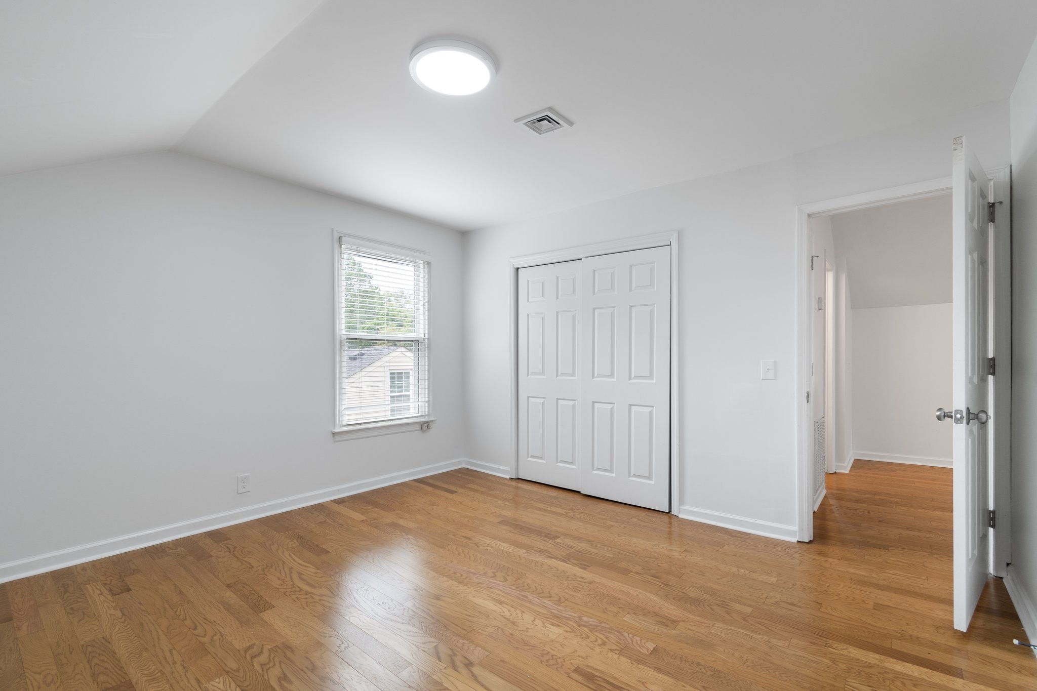 1406 Grandview Dr