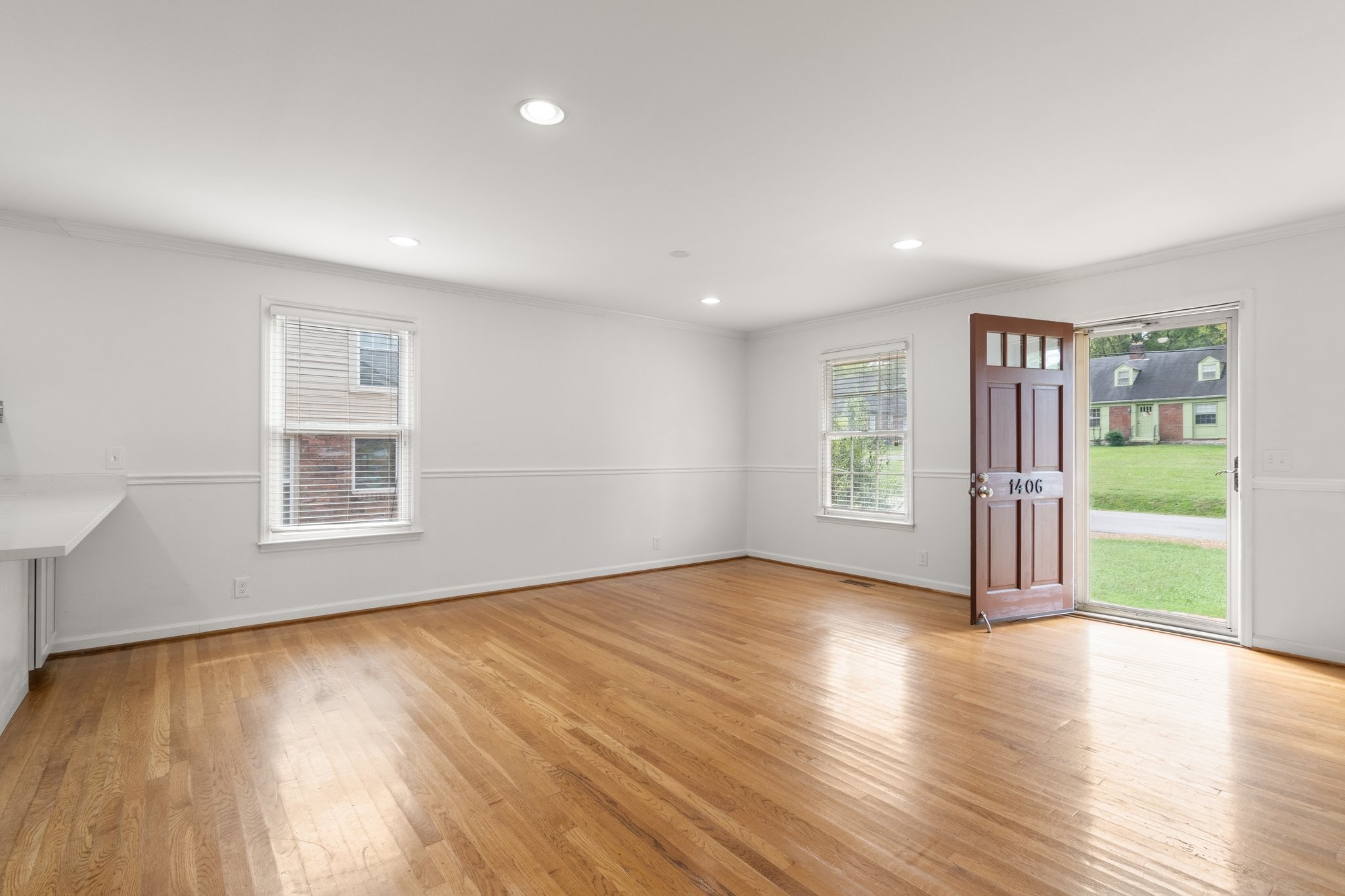 1406 Grandview Dr
