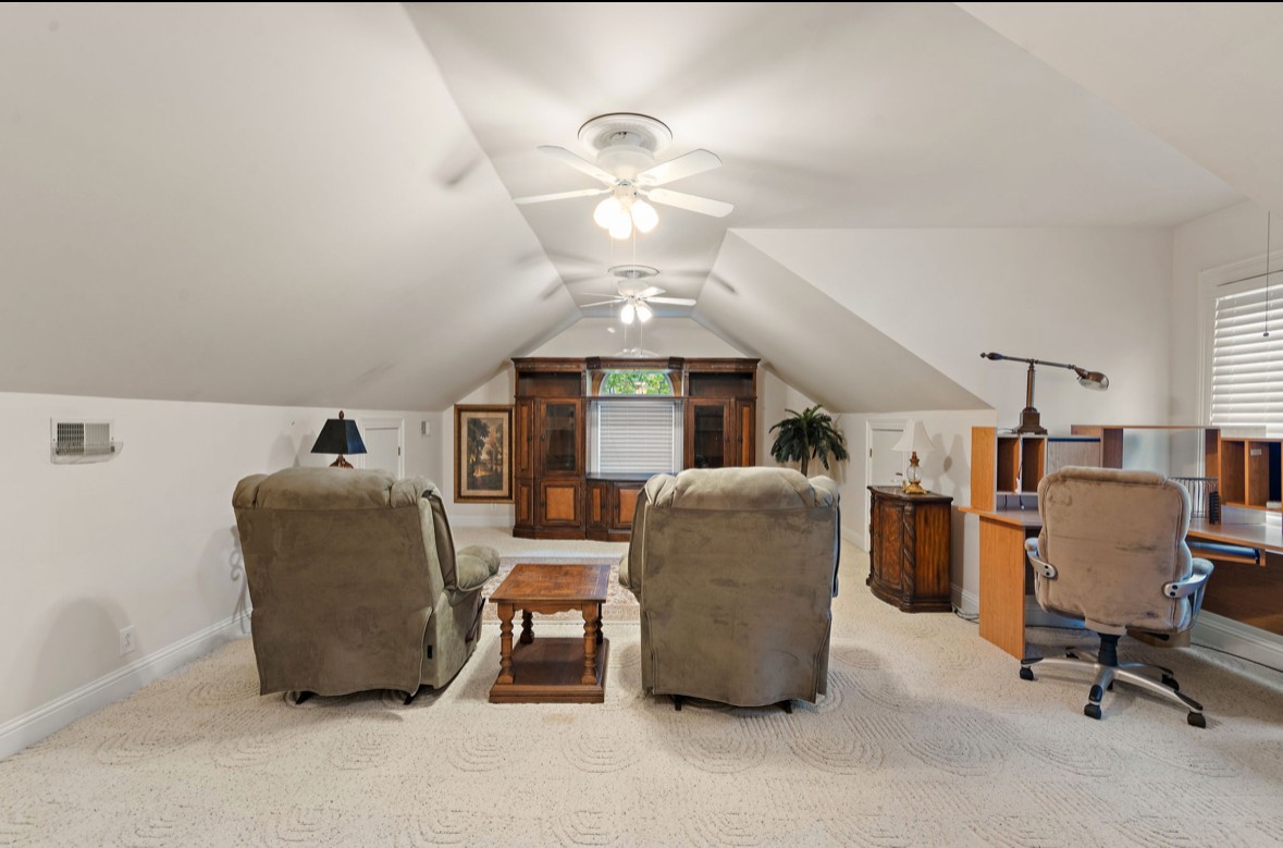 1653 Rachel Way