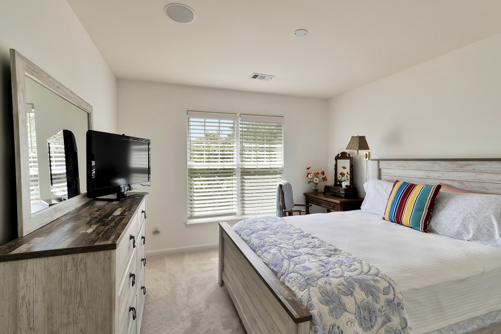 340 Normandy Cir