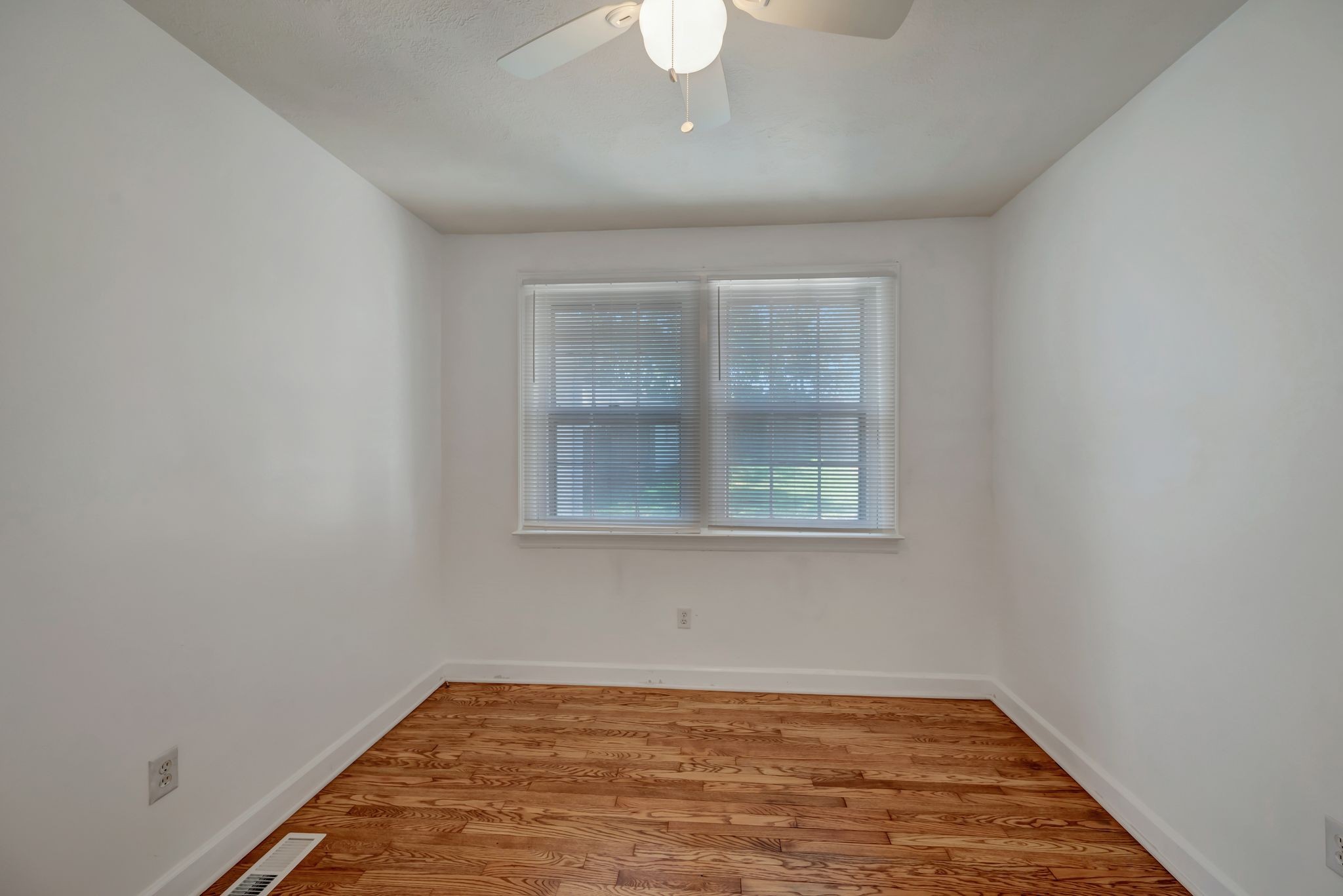 2813 Gear St