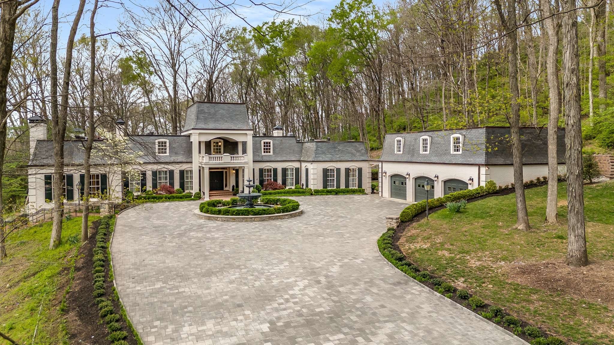 4412 Chickering Lane