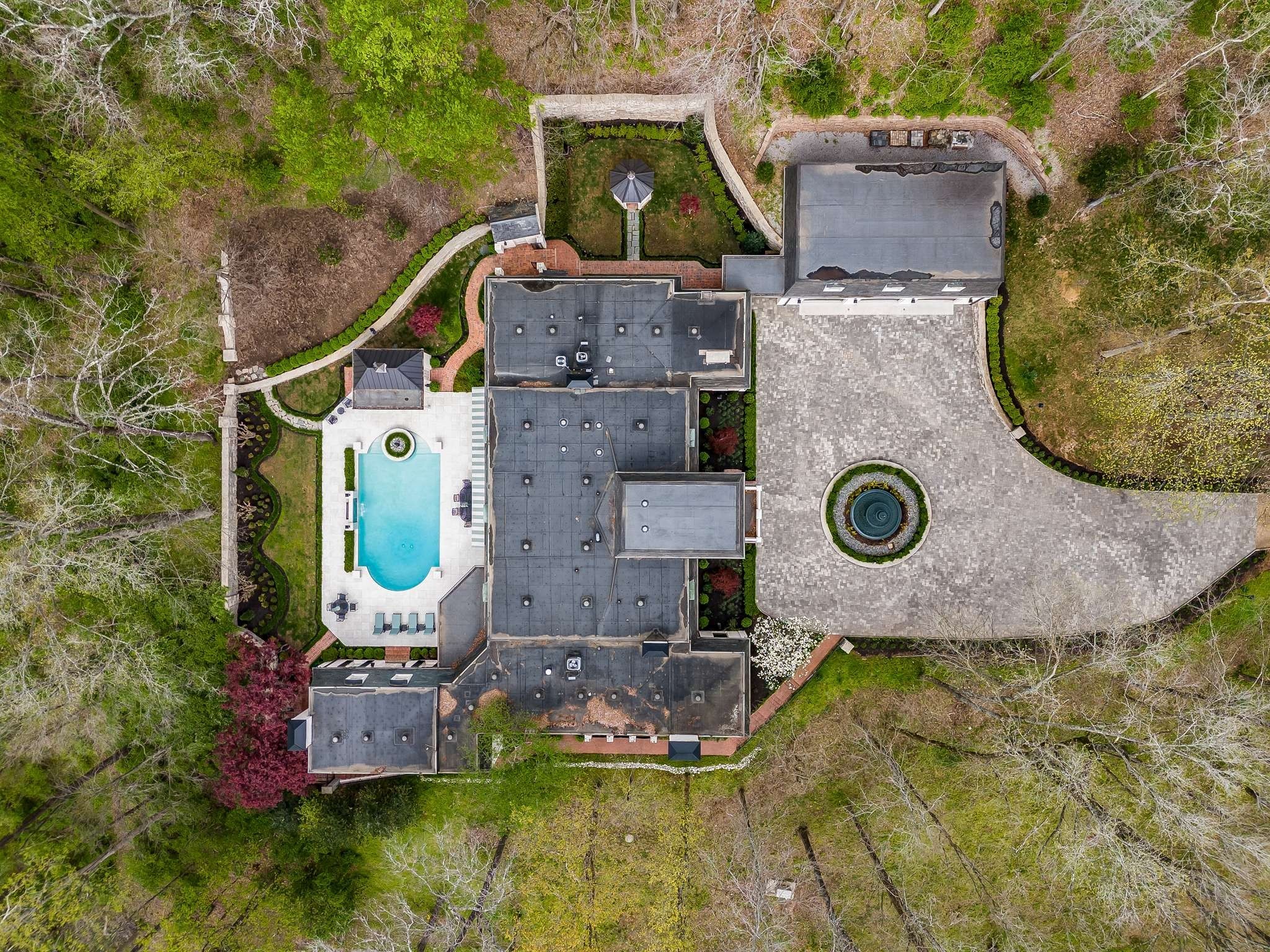 4412 Chickering Lane