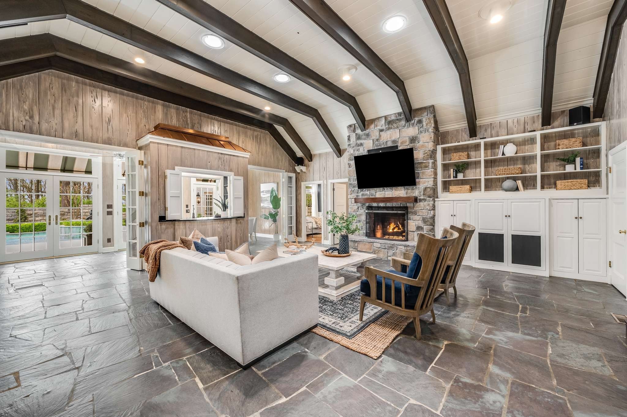 4412 Chickering Lane