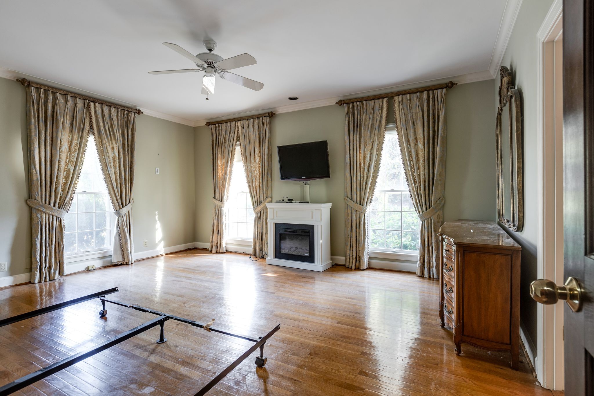 204 Moultrie Park