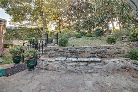 204 Moultrie Park