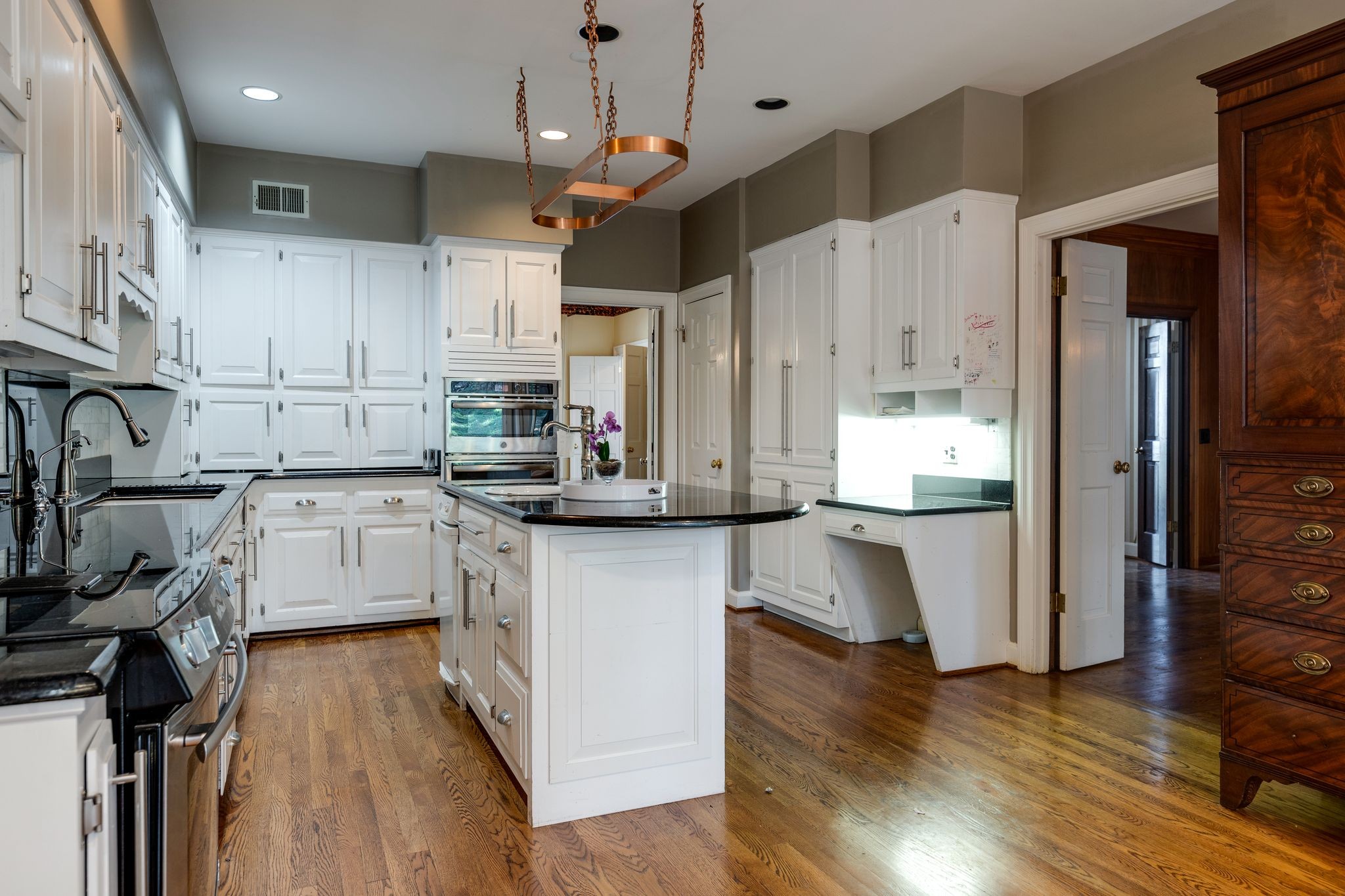 204 Moultrie Park