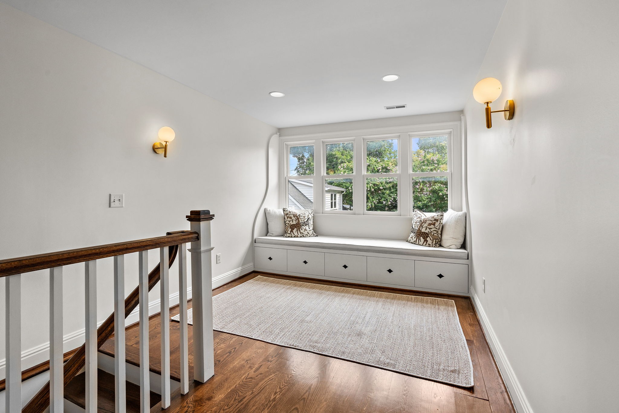 1104 Halcyon Ave
